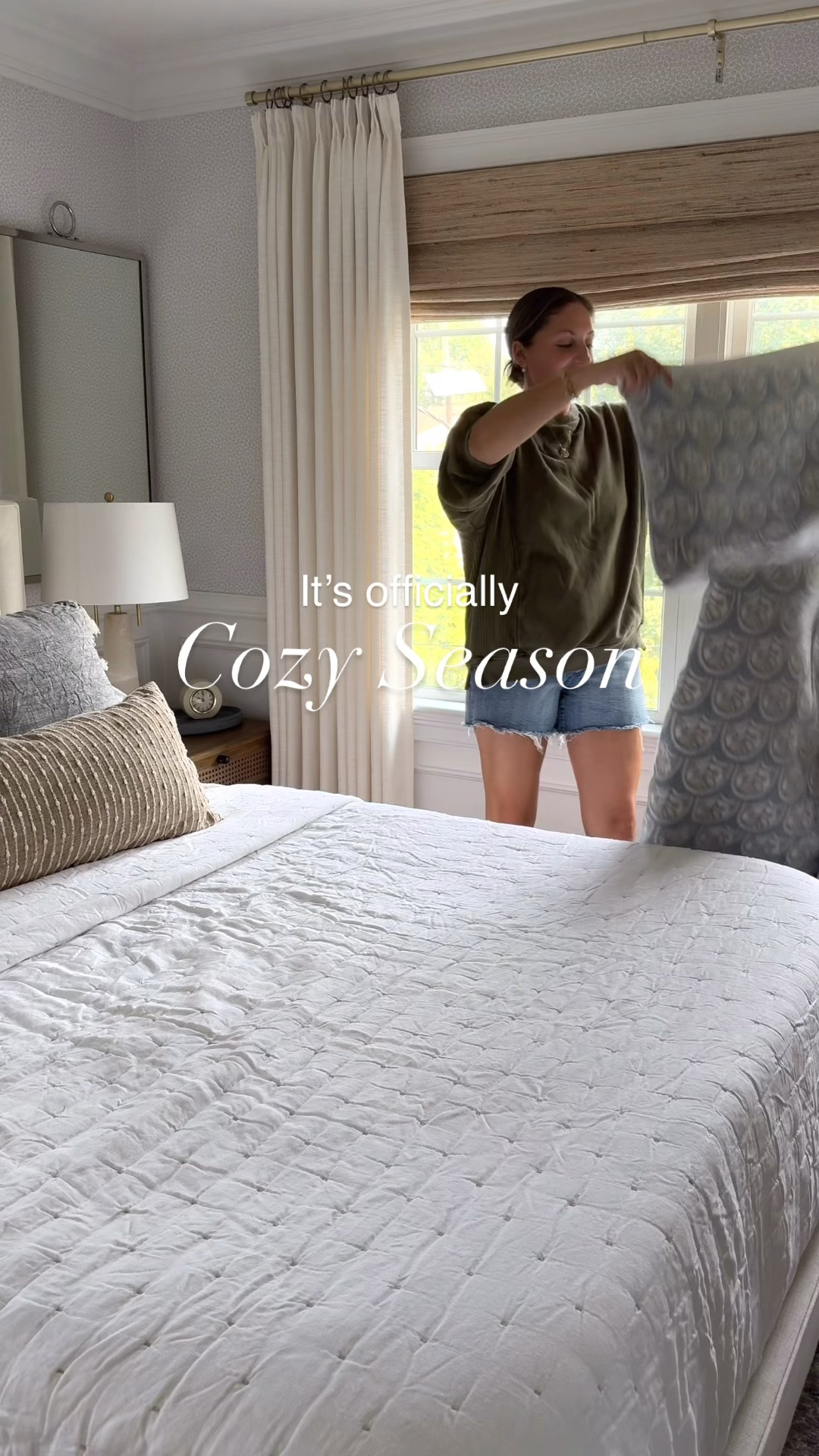 It’s officially cozy season 🍂 Layers of extra bedding, a fall candle burning, and seasonal branches everywhere. Linking a few seasonal must-haves (most are currently on sale!) that I own and love and would buy again!