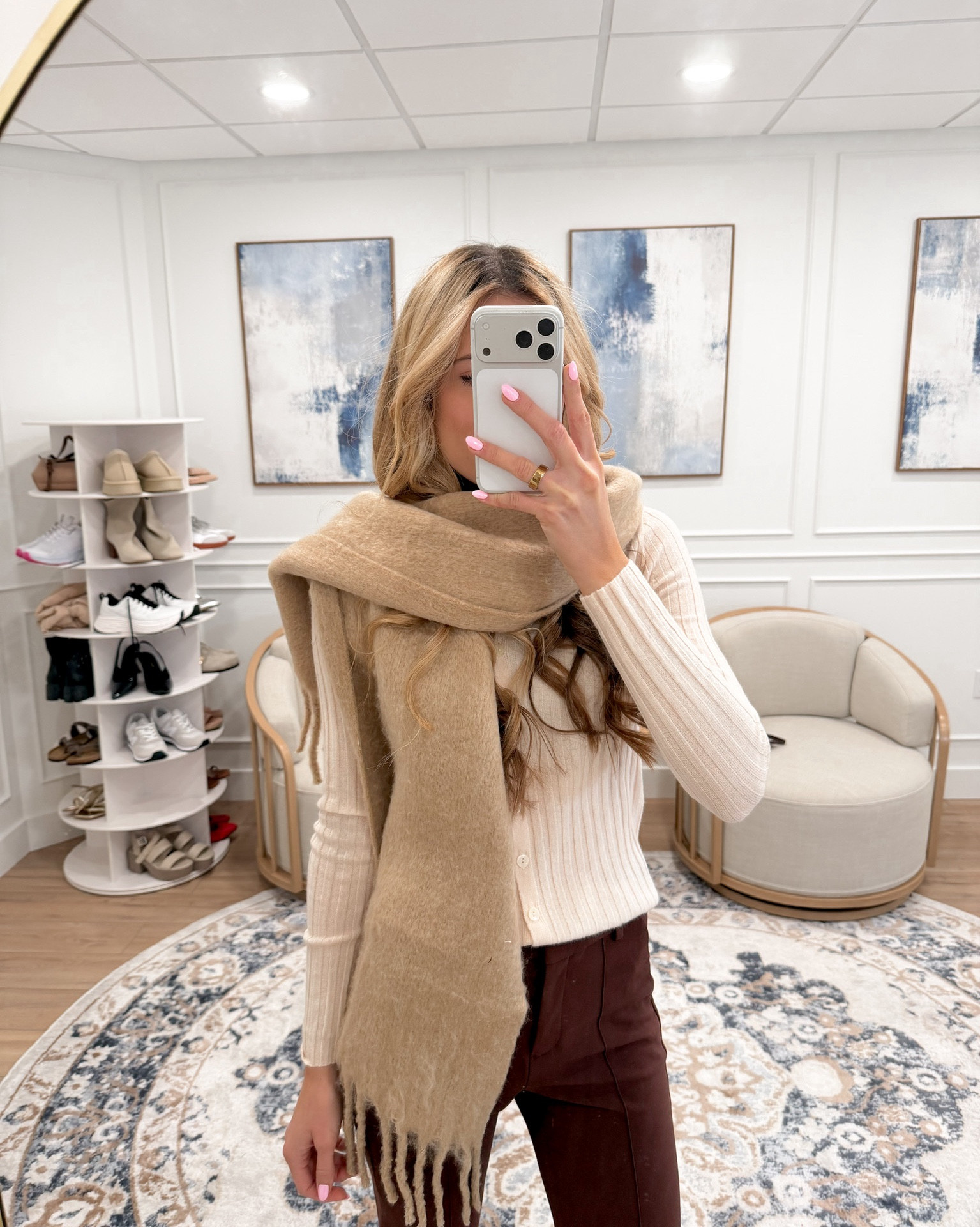 Neutral winter layers you’ll reach for all season 🤎 This cozy scarf is super soft, warm, and pairs perfectly with everything from sweaters to coats. A must-have cold weather accessory!


#LTKFindsUnder100 #LTKTravel #LTKSeasonal