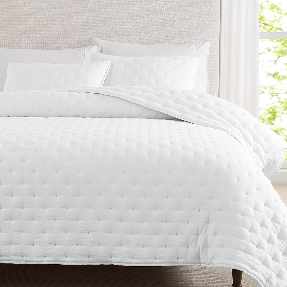 WDCOZY White Cloud Quilt Queen Size Bedding Set with Pillow Sham, Puffy Cozy Lightweight Bedsprea... | Amazon (US)