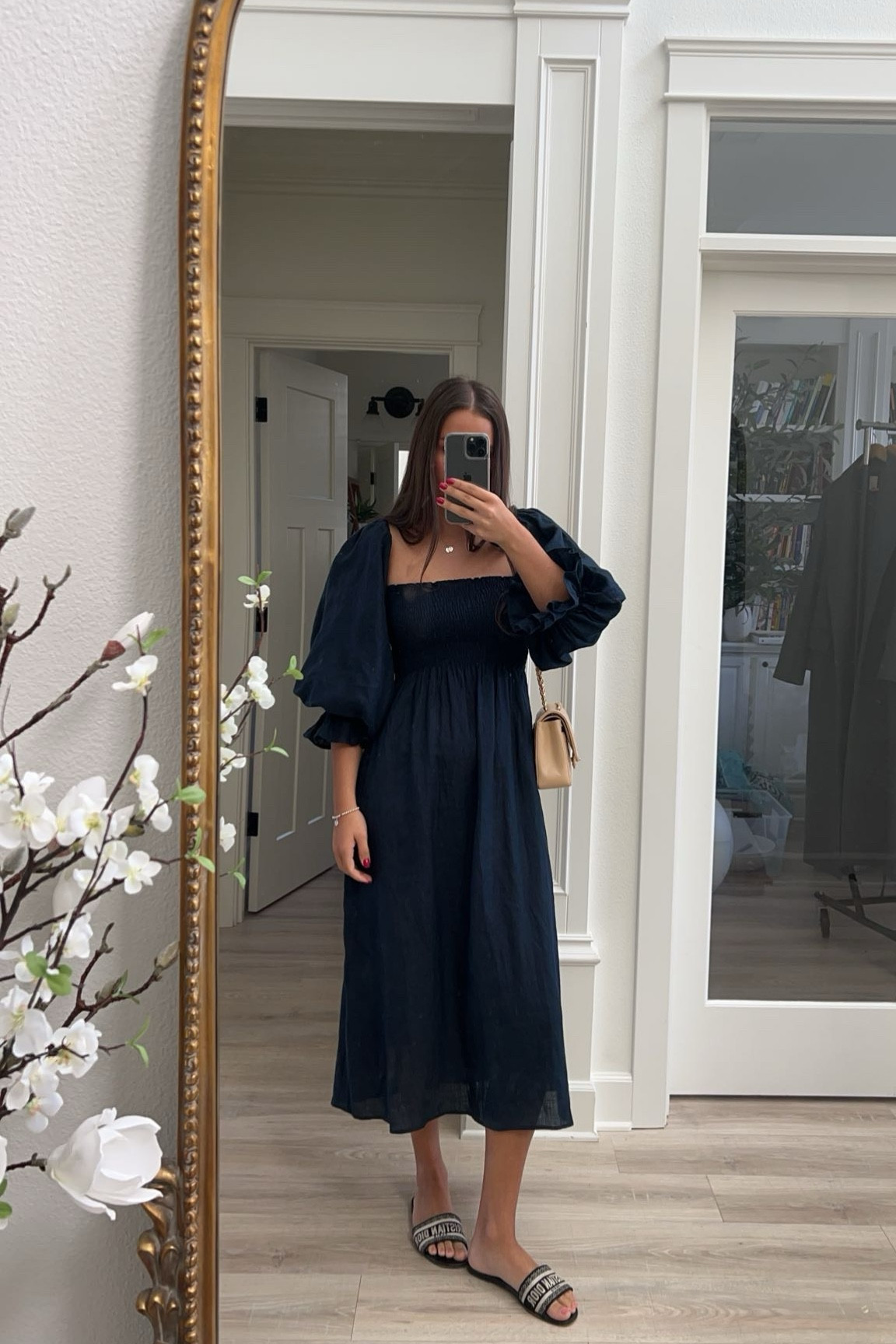 Linen dress🤌🏽

#LTKbeauty #LTKSeasonal #LTKstyletip