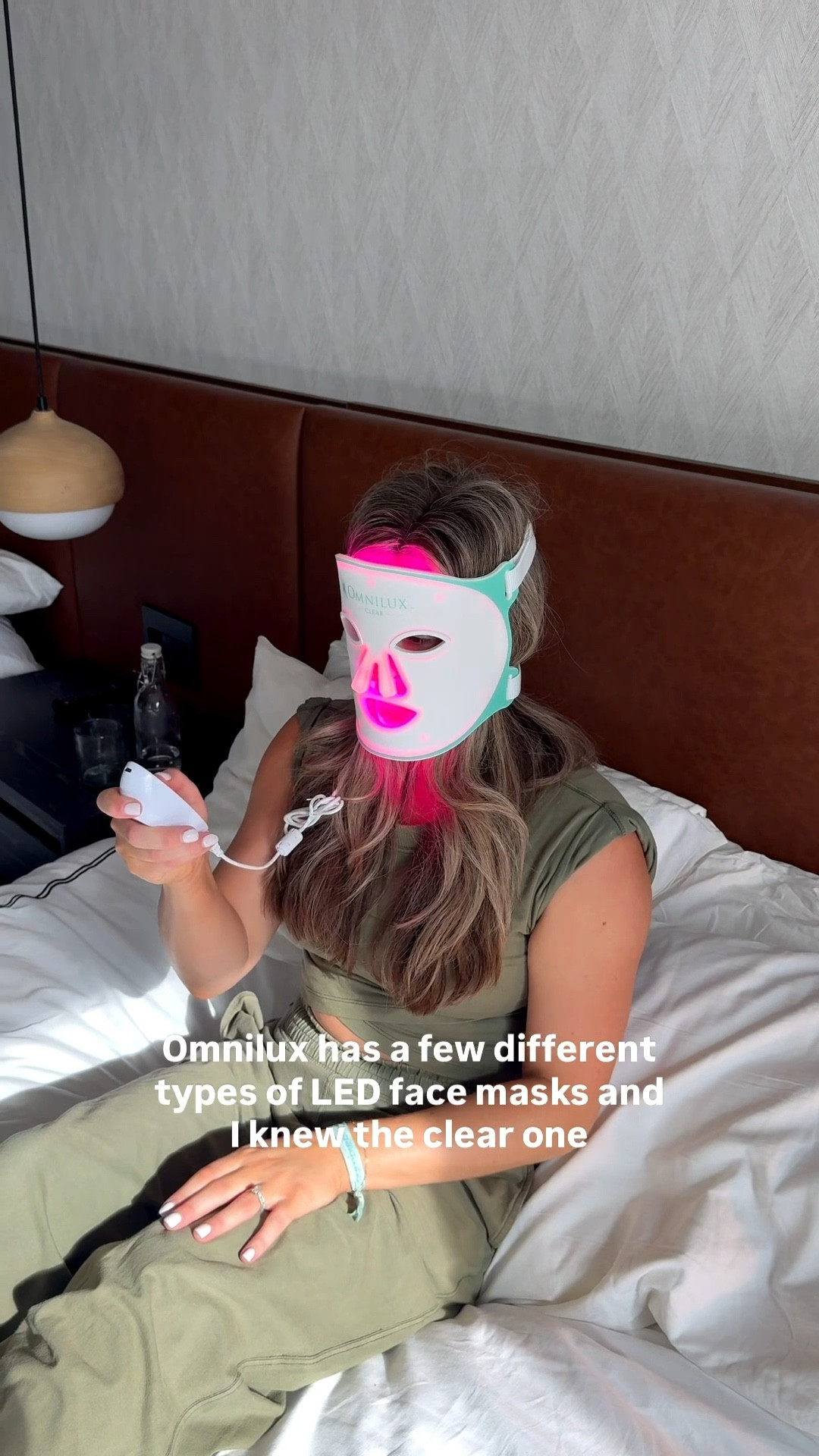 The OmniLux LED face mask is now available at nordstrom !! After actually getting to feel it in real life and loving the flexibility of the material, I knew I needed it! I also went with Omnilux Clear, as it is clinically proven to reduce active acne blemishes, redness and inflammation, which my skin really needs help with!

Nordstrom beauty finds - contour face mask 

#OmniluxAtNordstrom #omniluxpartner


#LTKFallSale #LTKBeauty #LTKNYFW