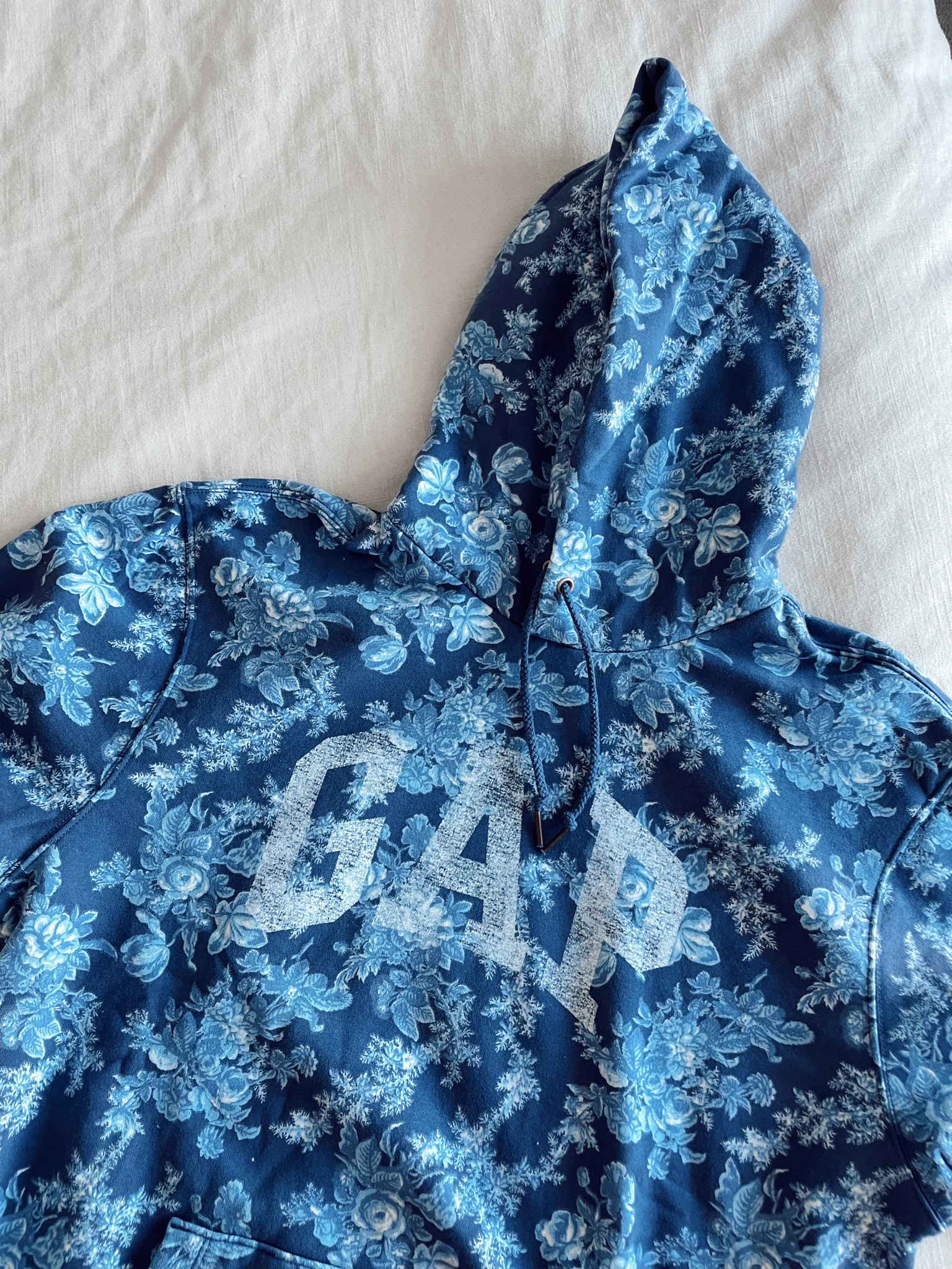 this sweatshirt has a chokehold on me 

#LTKfindsunder50 #LTKsalealert