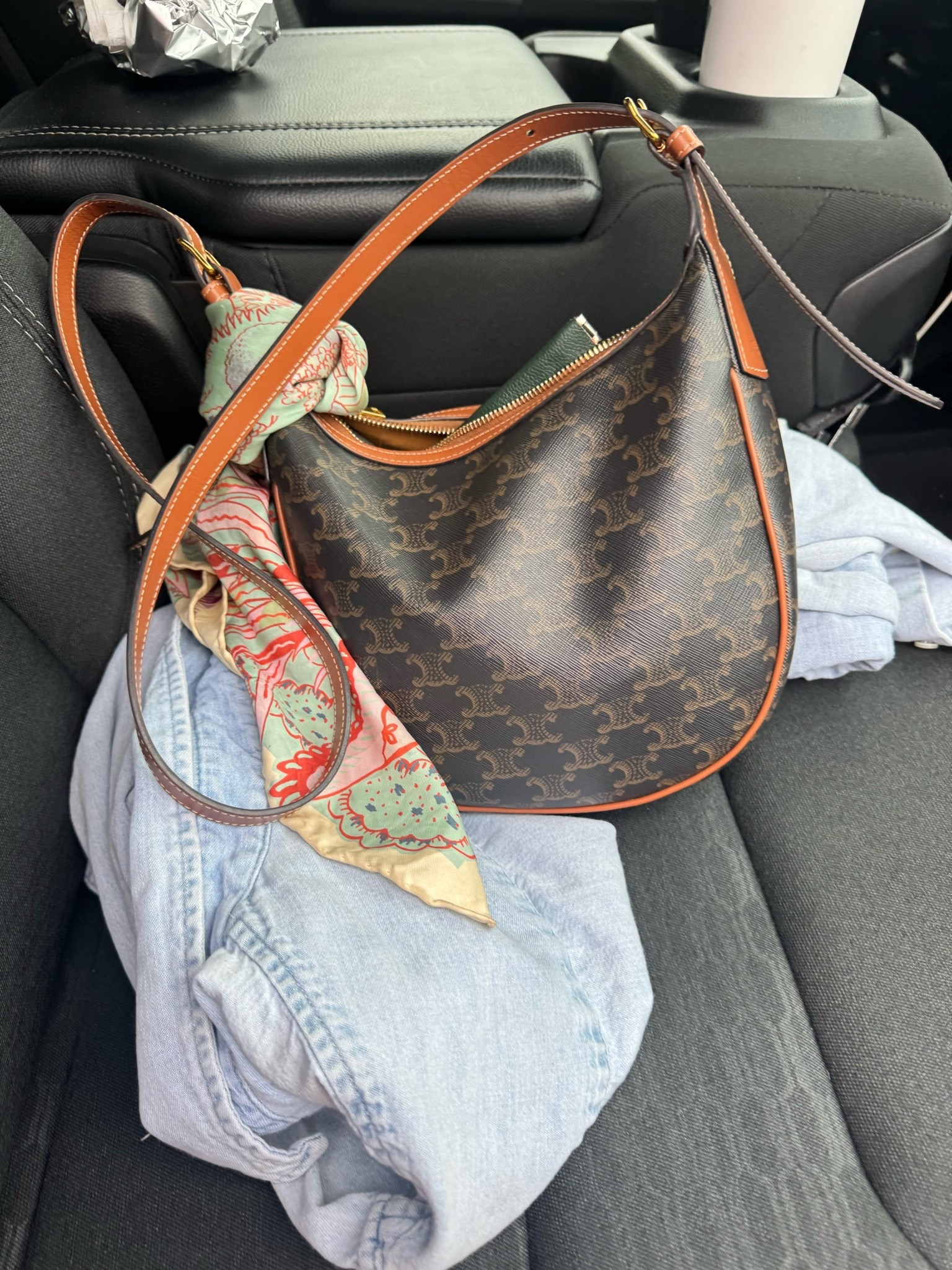 Best little bag for on the go!

#LTKdayinmylife #LTKootd #LTKmomlife