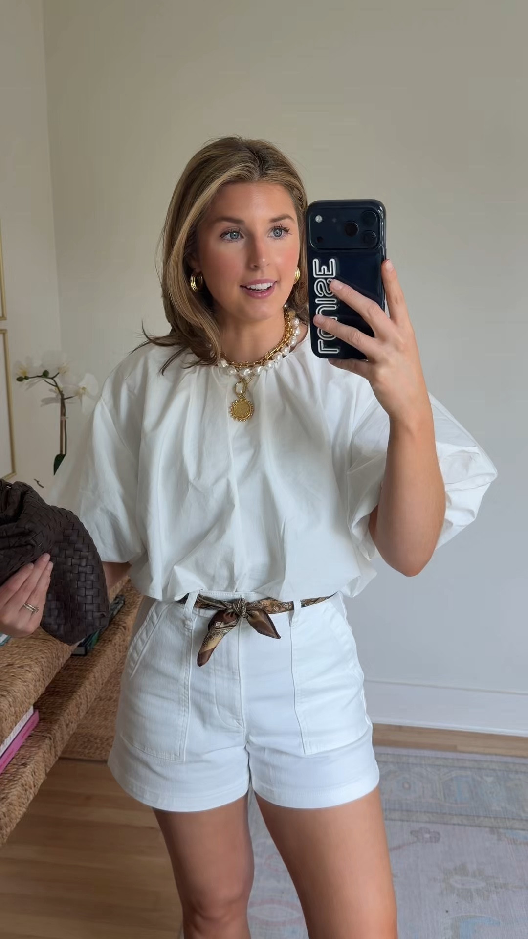 Summer outfit idea with Jean shorts! Wearing a 26