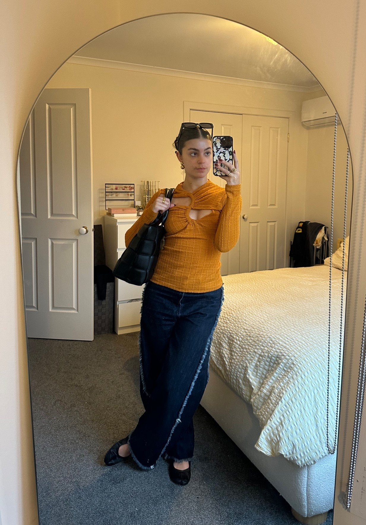 Wearing Camilla & Marc cut out top, Alpha 60 barrel leg jeans, and rest is linked! X

#LTKaustralia #LTKautumn