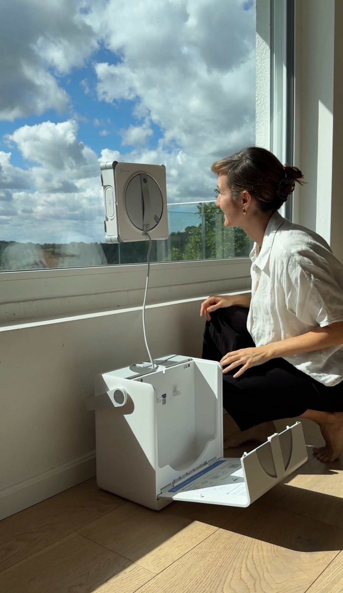 Ich bekomme so oft die Frage, wer die vielen Fenster in unserem Haus putzen soll? Das macht natürlich unser WINBOT W2S von ECOVACS! Einfach ans Fenster anbringen und los gehts und schon habt ihr saubere Fenster auf Knopfdruck! Mit der intelligenten Wegplanungstechnologie kann der WINBOT bodentiefe, kleinformatige, rahmenlose oder kippbare Fenster reinigen. Die 3 Düsen Weitwinkel-Spray-Technologie reinigt Fenster effektiv und effizient, und mit dem 12-stufigen Schutzsystem bietet der WINBOT maximale Sicherheit gegen Stürze! Er hat zwei Stromversorgungsmodi für flexible Aufladung und sogar Fensterecken werden mit dem WINBOT richtig sauber! 
Ihr habt einfach so viele Anwendungsmöglichkeiten und jetzt während der Amazon Black Friday Deals ist er auch noch reduziert! 🥳 #LTKxAmazon | Anzeige @amazonde

#LTKCyberWeek #LTKdeutschland #LTKsale