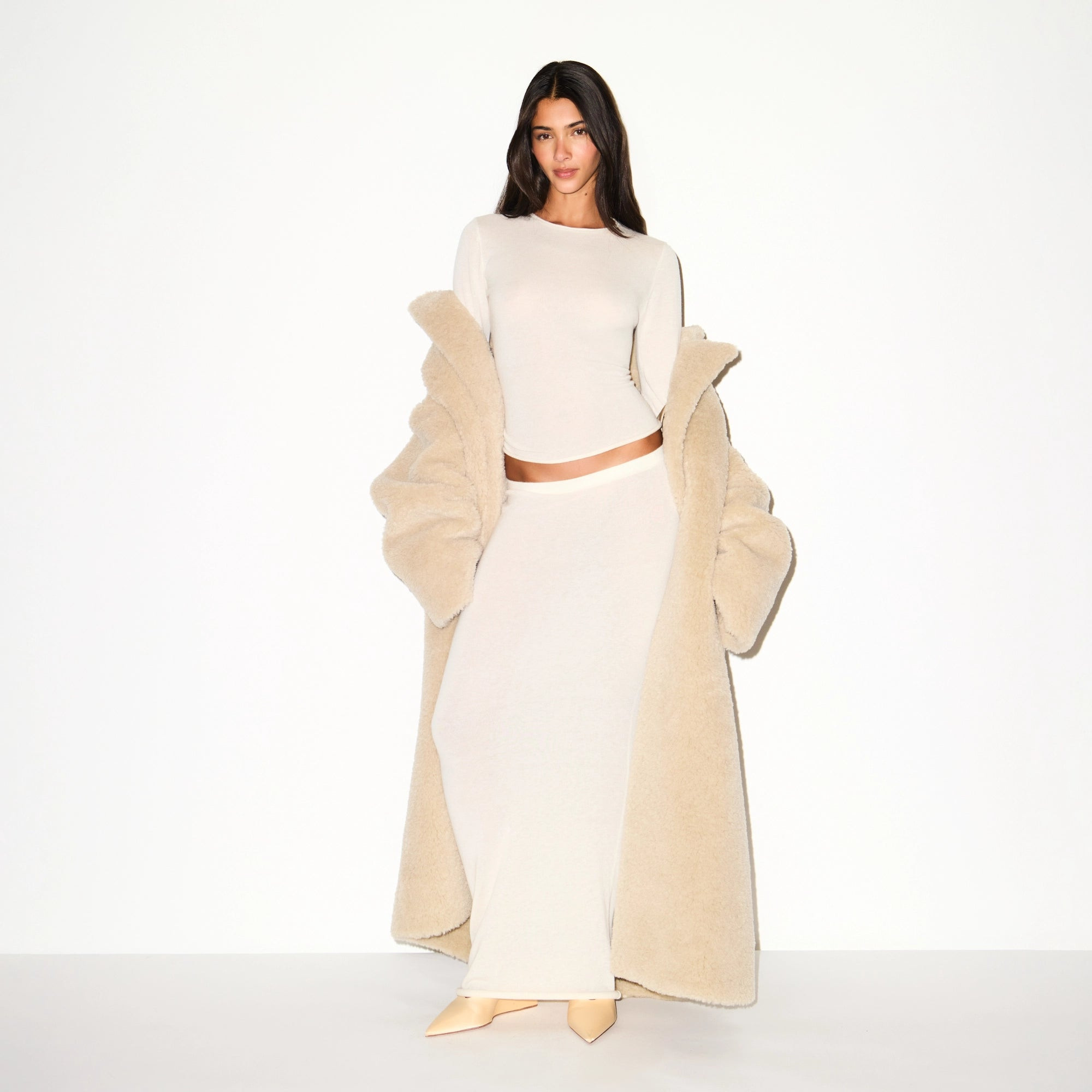 SKIMS Oversized Long Coat | Light Neutral | 2XS/XS | Faux Fur | SKIMS (US)