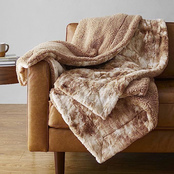 Amazon Basics Fuzzy Faux Fur Sherpa Throw Blanket, 60"x70" - Tan Tie Dye | Amazon (US)