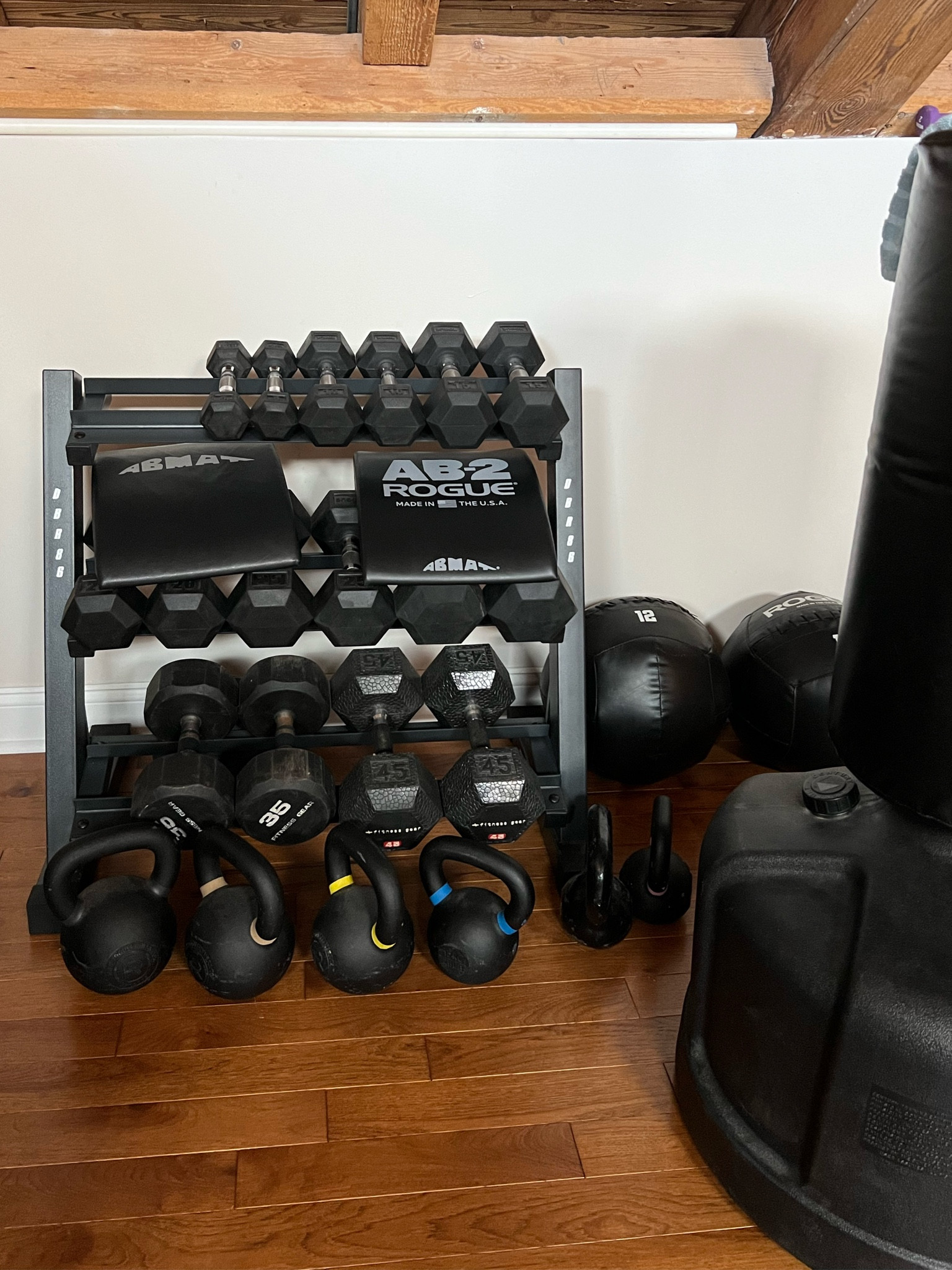 Marcy 3 tier dumbbell rack from amazon

#LTKcurves #LTKhome #LTKFitness