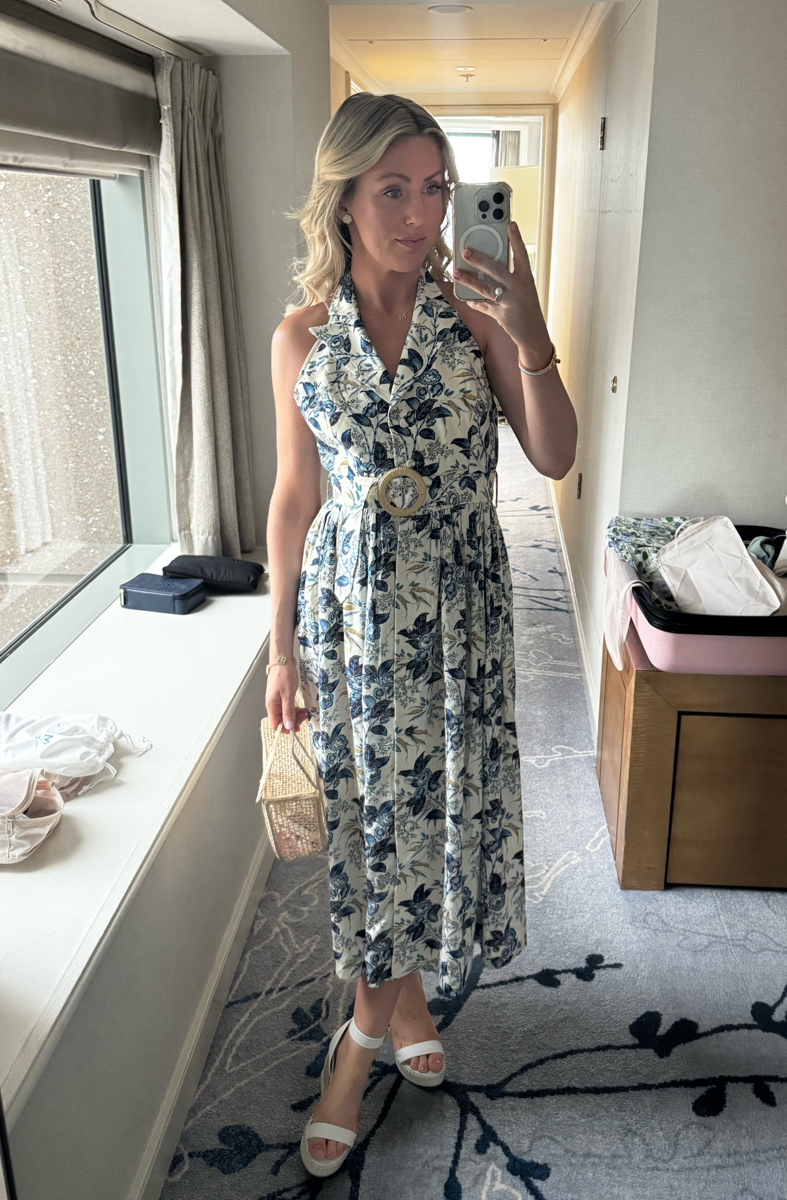 Linen Tuckernuck dress for our first night in Australia!

#LTKSeasonal #LTKTravel