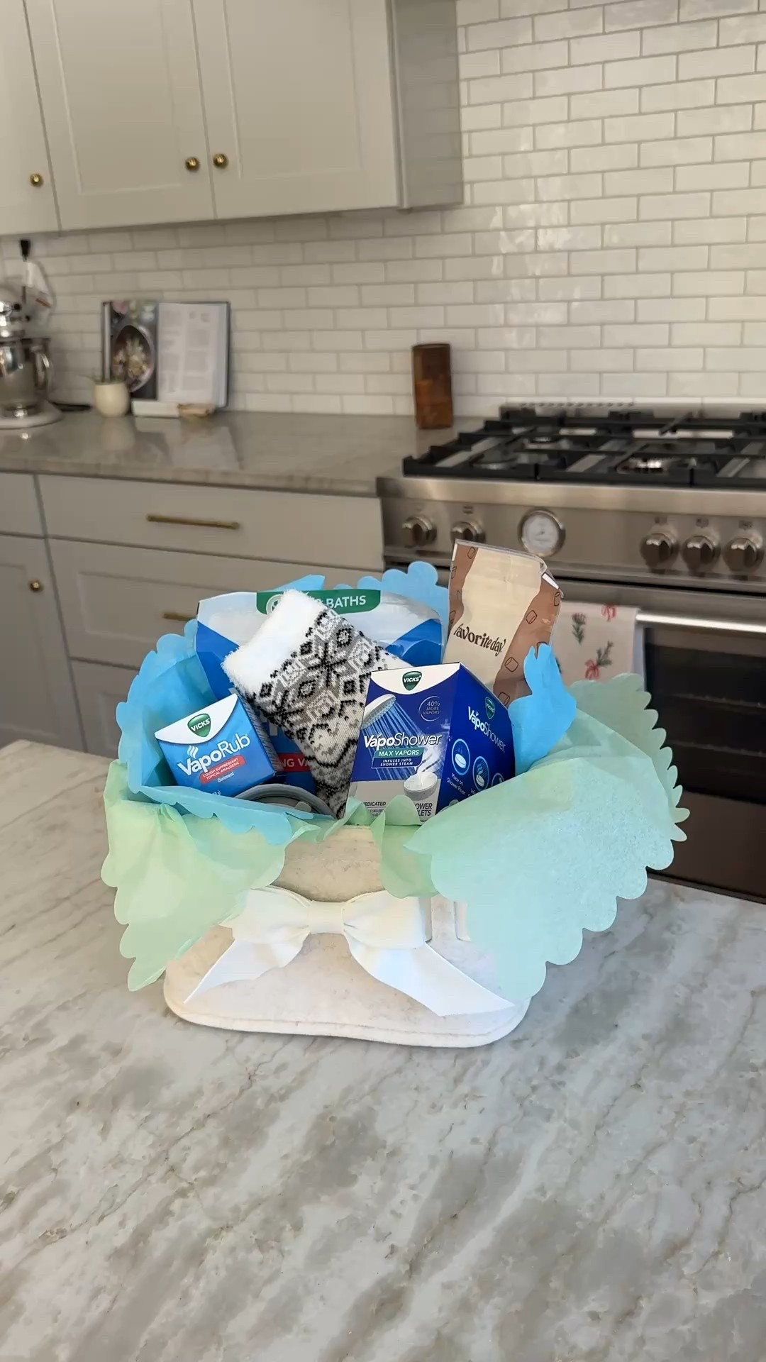 #ad shop all of my fave @vicks_us products from @target. #targetpartner #vicks #targetstyle

#LTKselfcare