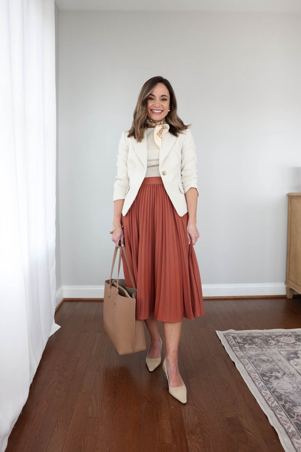One week of petite-friendly outfit ideas for work! 

Blazer (WHBM): petite 00 
Top (WHBM): xxs in pumice
Skirt (Amazon): small in “brown”
Shoes (Sam Edelman): tts - exact color is sold out 

My measurements for reference: I’m 4’10” and 105lbs. My bust, waist, and hip measurement is 32”, 24”, and 36”.

#LTKWorkwear #LTKPetite