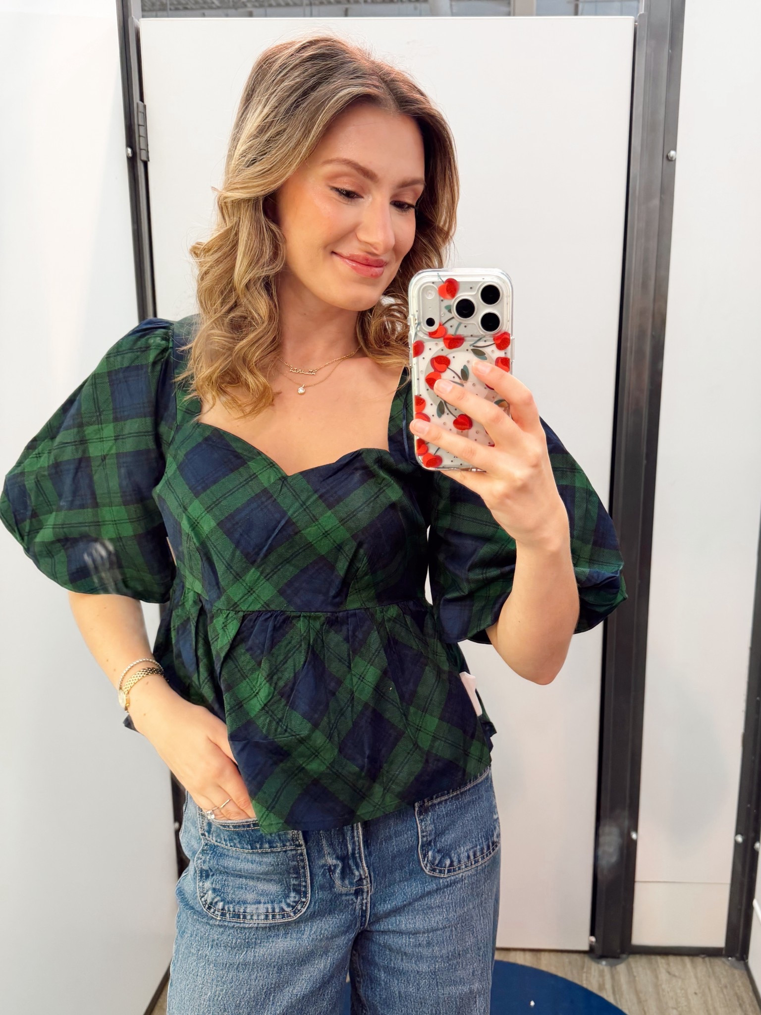 Love this festive puffy sleeve too for Christmas 🎄 old navy is where it’s at and can’t beat the prices 😍

#LTKFindsUnder50 #LTKStyleTip #LTKHoliday