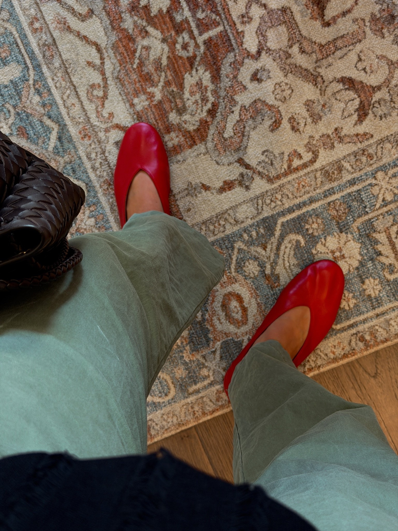 Red ballet flats, chino barrel leg pant, black tank

#LTKootd #LTKTall