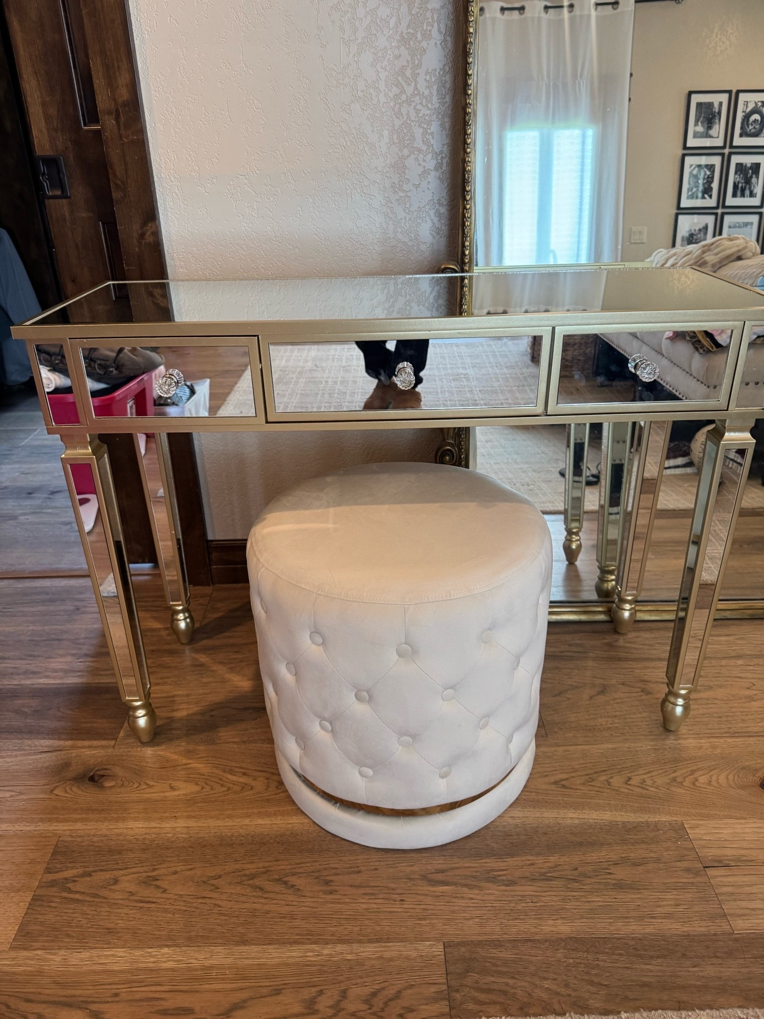 My new vanity and stool

#LTKHome #LTKSaleAlert