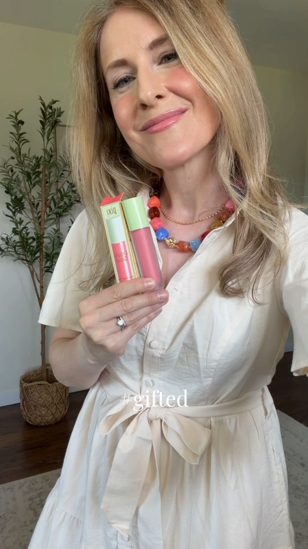Pixi gifted me their new Liquid Glow fluid cheek tints that can also be used on lips for a cohesive look, a little goes a long way! Easy to blend, highly pigmented, and gives a nice glowy look. I’m wearing the shade Fresh. Not long lasting on the lips; it will transfer. #beauty #gifted

#LTKBeauty