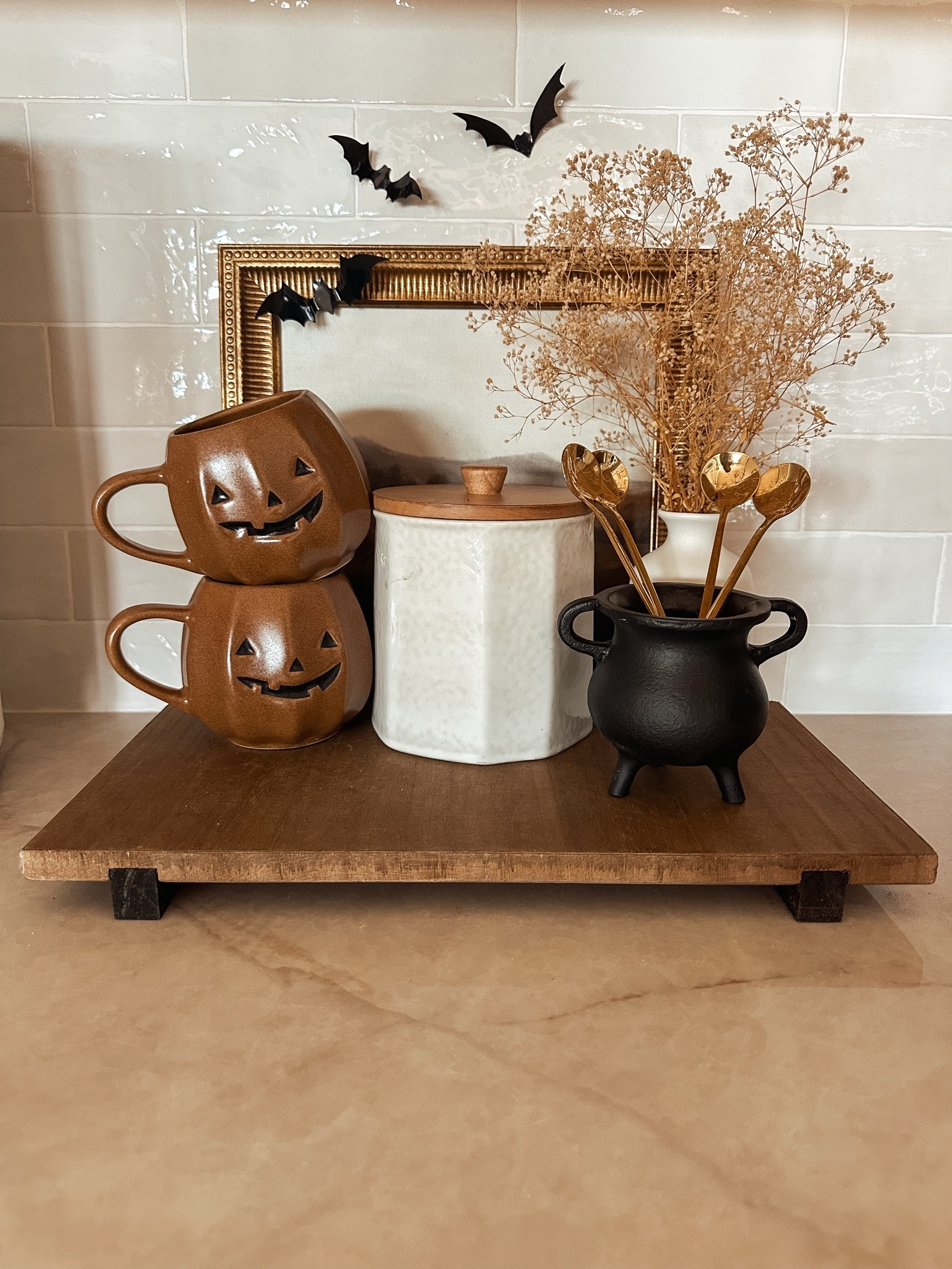 Spooky coffee tray 🦇

#LTKSeasonal #LTKHome