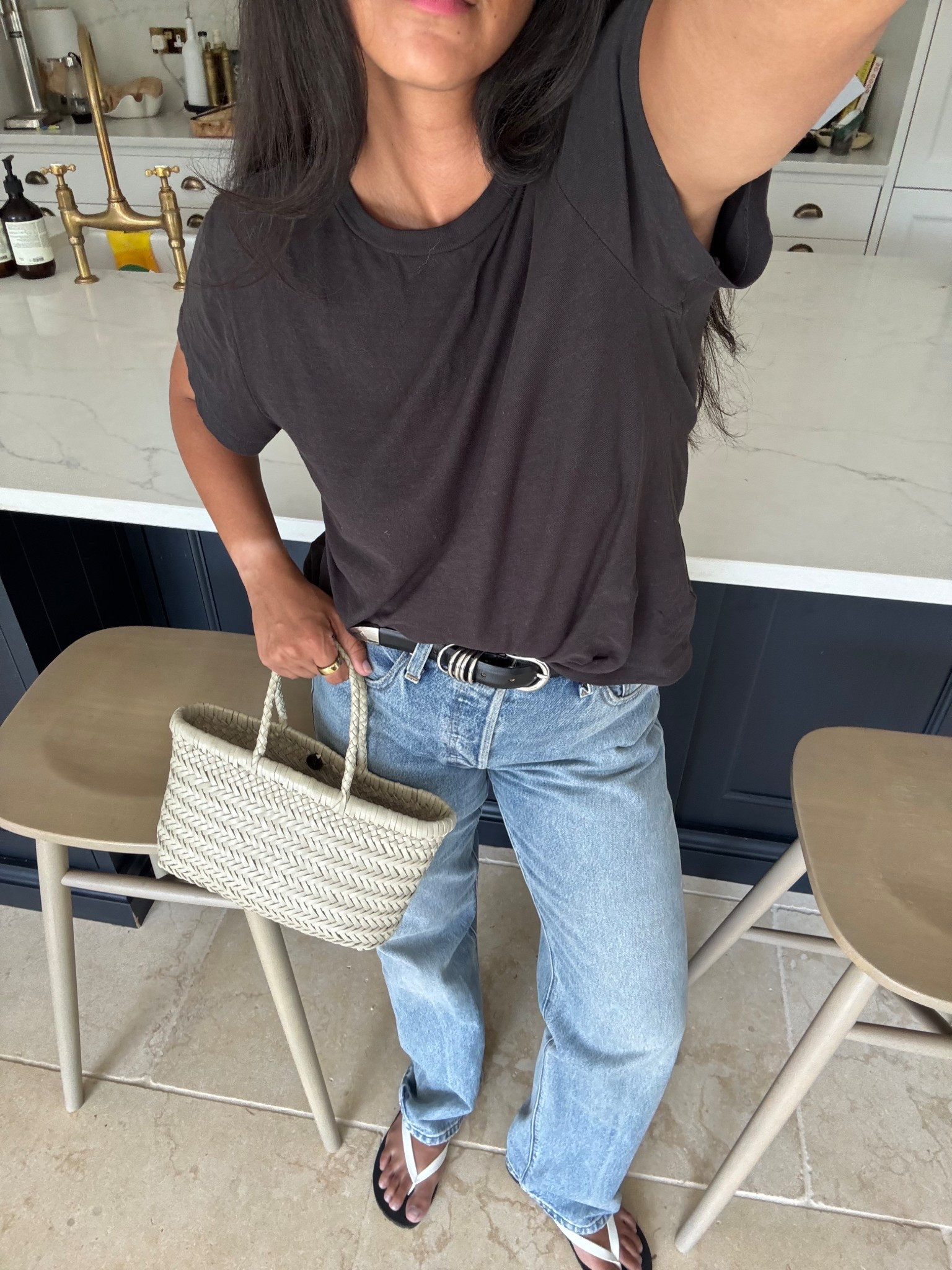 Jeans and a T shirt 

#LTKsummer #LTKuk #LTKeurope