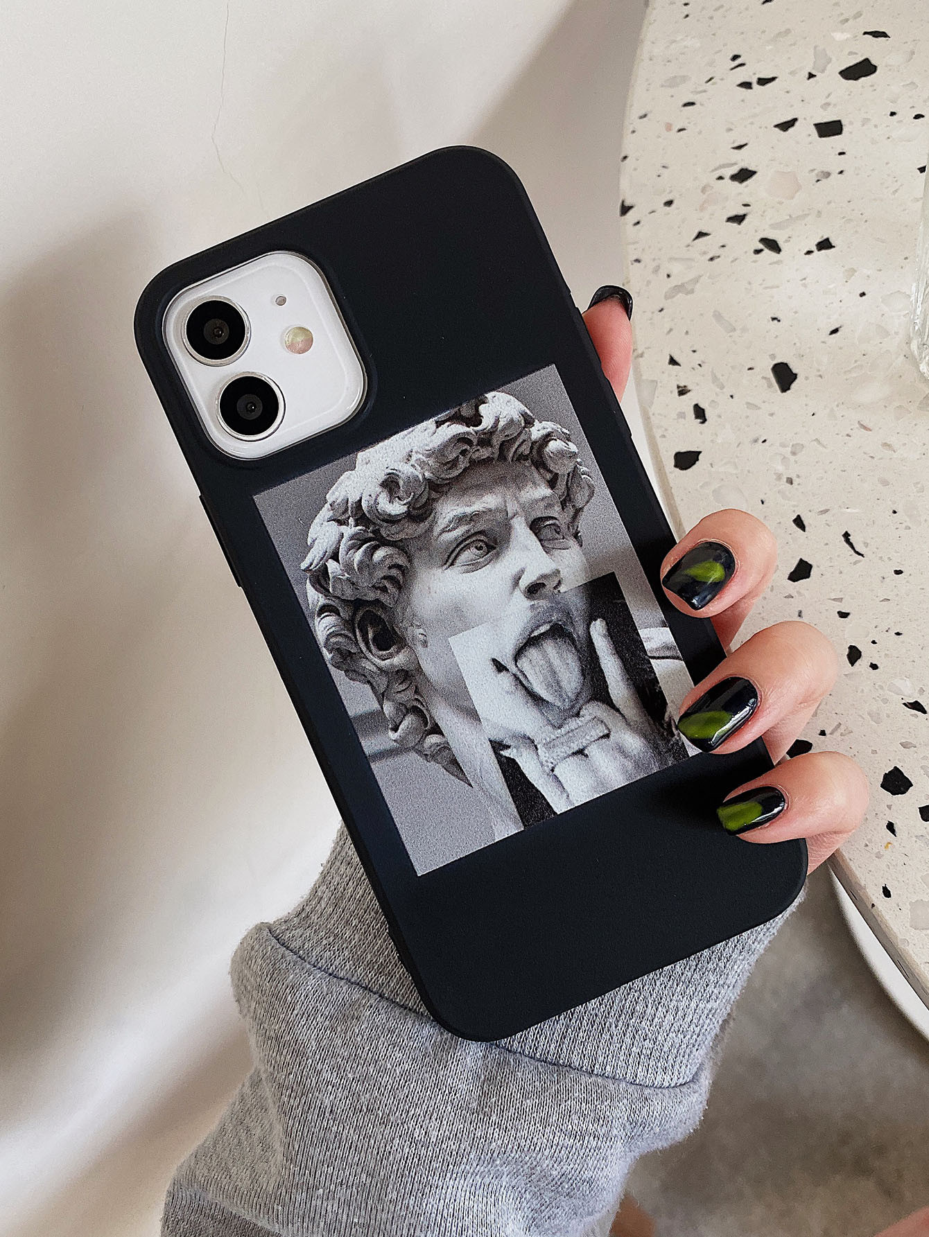 Statue Pattern Phone Case | SHEIN