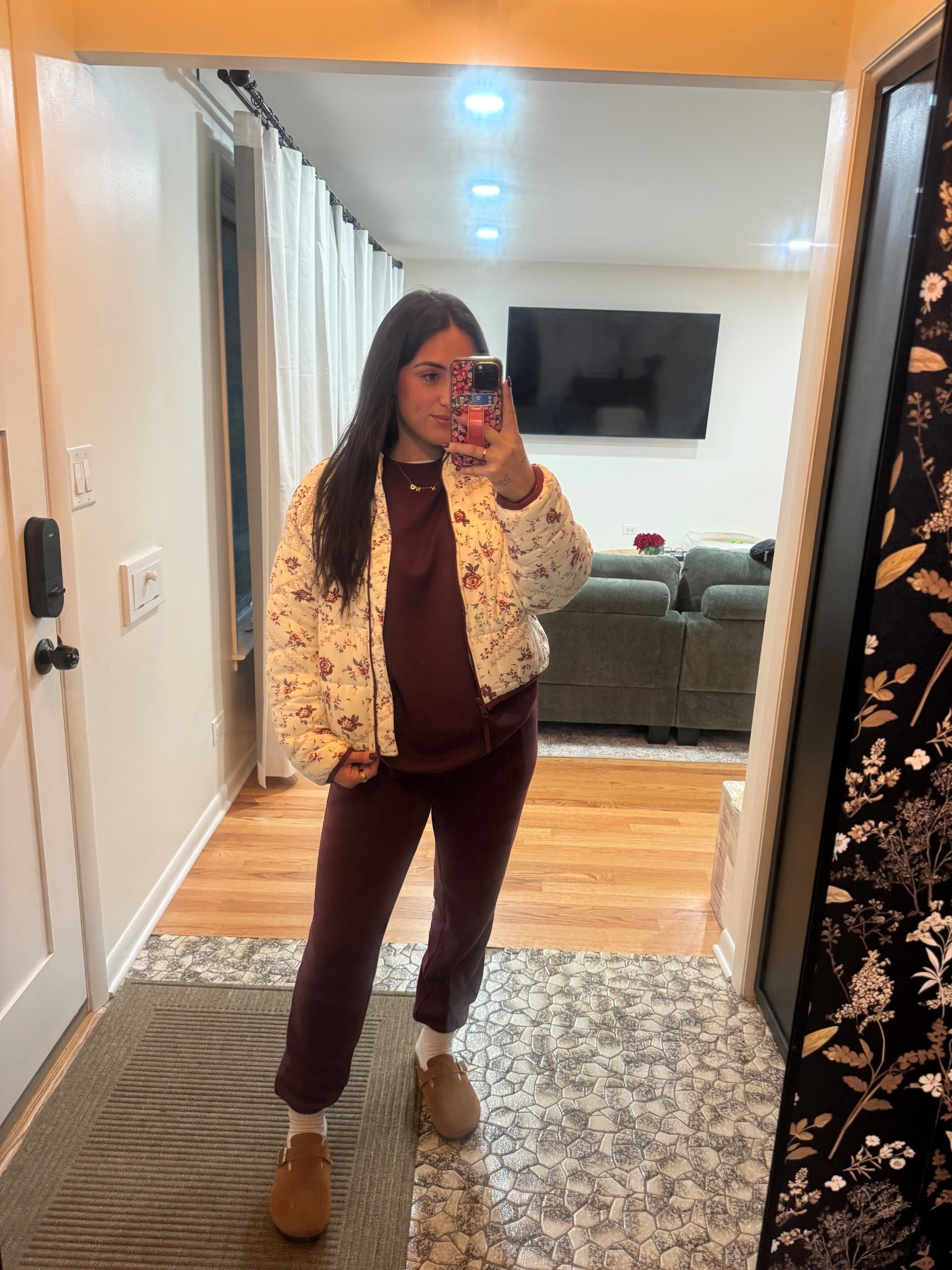 Joggers + sweatshirt for less than $20 !!! & in this beautiful 🍷 color 😍

#LTKStyleTip #LTKShoeCrush #LTKFindsUnder50