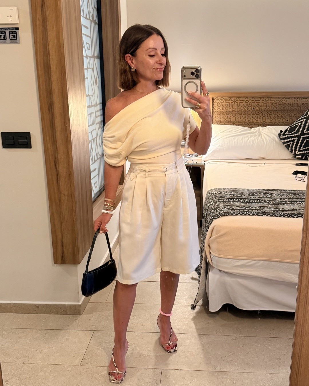 The shorts are from last year, the top is new. I took my usual size. I want it in black too now 



#LTKsummer #LTKpetite #LTKuk