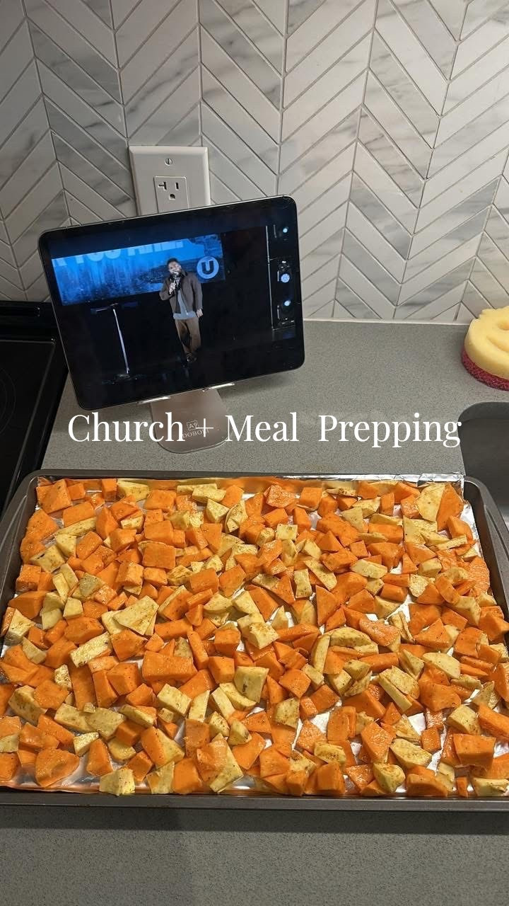 Spending time with god while meal prepping. Happy Sunday! #transformationseason #healthymeals #mealprep

#LTKselfcare #LTKmorningroutine #LTKdayinmylife
