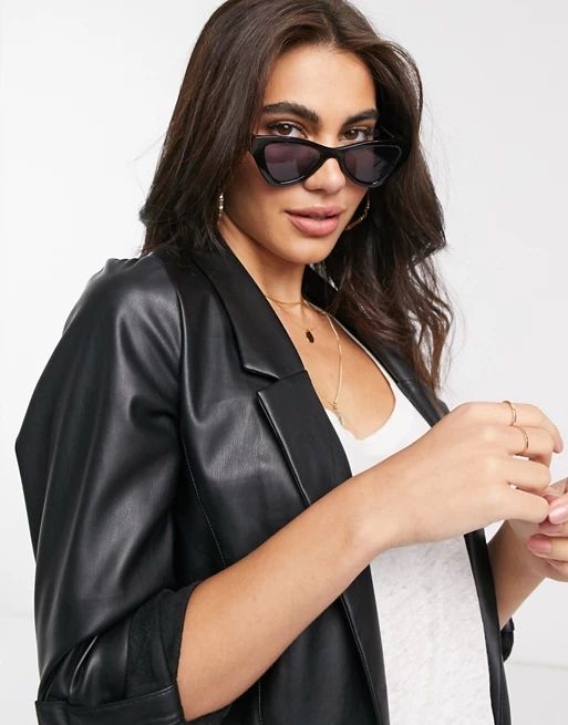 ASOS DESIGN – Angeschrägte Cat-Eye-Sonnenbrille in Schwarz | ASOS (Global)