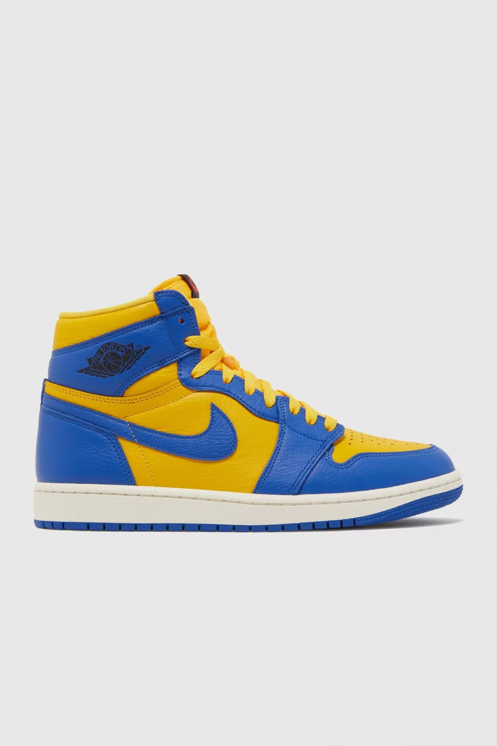 Air Jordan 1 Women's Retro High OG 'Reverse Laney' Sneakers - FD2596-700 | Urban Outfitters (US and RoW)