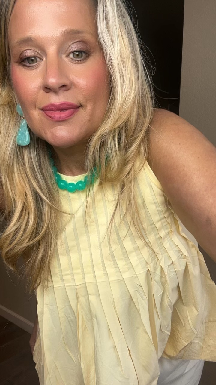  ✨Tap the bell, save and ❤️ for over 40 fashion, midlife style, midsize fashion and luxury looks for less. 

Life update....


I am so grateful you are here!💗 

👑"Helping you look good, feel good!" - Lindsey Denver

Spring looks, Midlife style for real women who want to feel confident again. Over 40 fashion and over 50 style that works with changing bodies, perimenopause shifts, and real life. Think midsize fashion, Gen X style and up, body confidence, and mom outfits that feel polished, comfortable, and elevated...because style over 45 and over 50 should feel effortless, not stressful. 


#LTKOver40 #LTKMidsize #LTKPlusSize