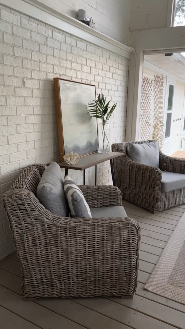 Front Porch Chairs

Outdoor seating  spring patio  patio set  chairs  wicker chairs  patio design  interior design  exterior design  home finds  Walmart home  VintagePickin 

#LTKStyleTip #LTKHome