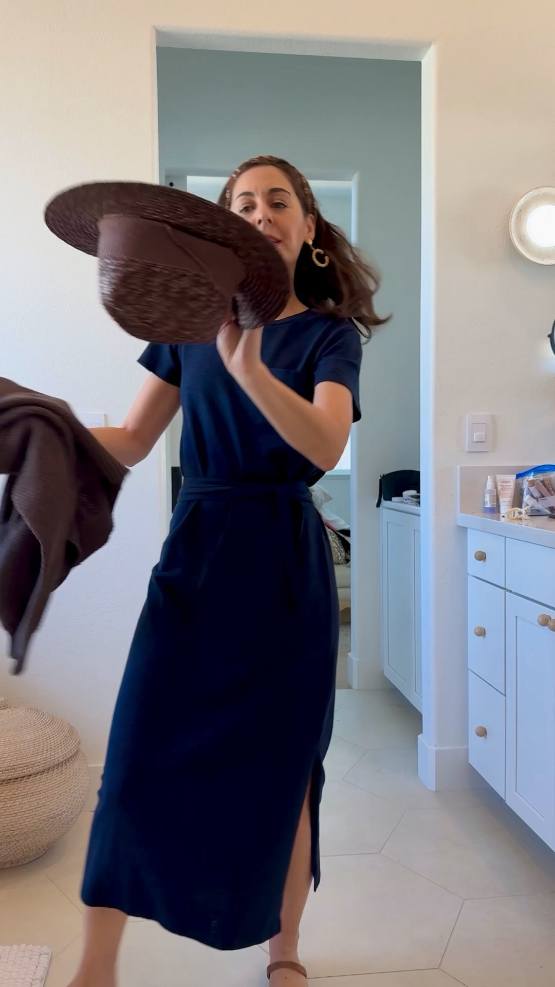 The best little T-shirt dress 40% off use promo code MDW40 

￼ I’m wearing an extra small in the navy. It comes with a wrap belt you can wear with or without to change up the looks