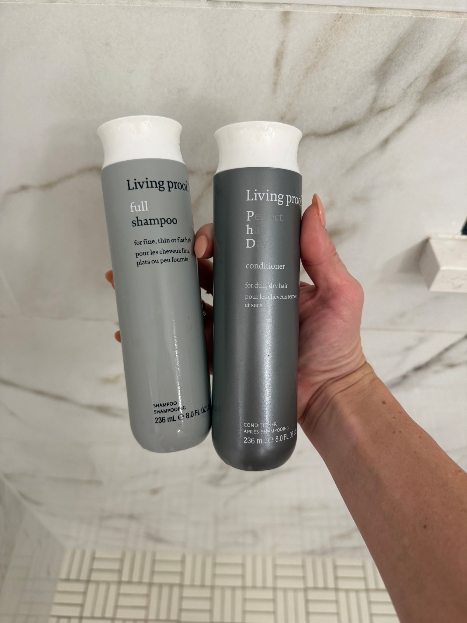 Really love this shampoo conditioner for fine/ thin hair. My hair is lasting at least 1 more day without needing washed!  #shampooo