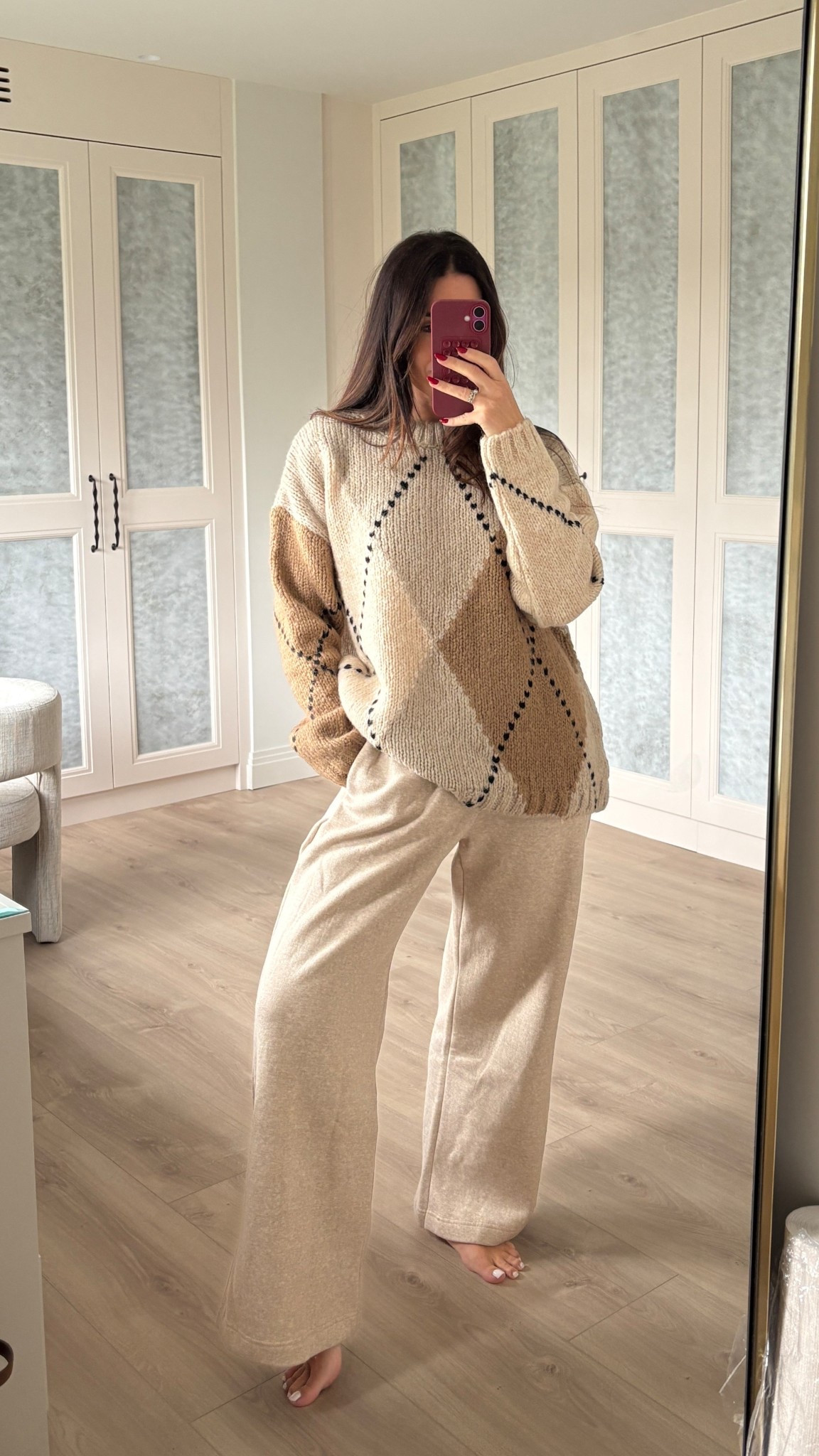 My most recent Zara order is full of cosy neutrals for a weekend at home 

Wearing M in the trousers & S in the jumper 

Everything else linked I ordered size M

#LTKeurope #LTKwinter #LTKuk