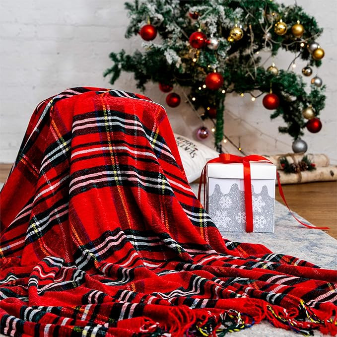 Bedsure Christmas Plaid Blanket Throw Size, Soft Chenille Decorative Blanket with Tassel for Couc... | Amazon (US)