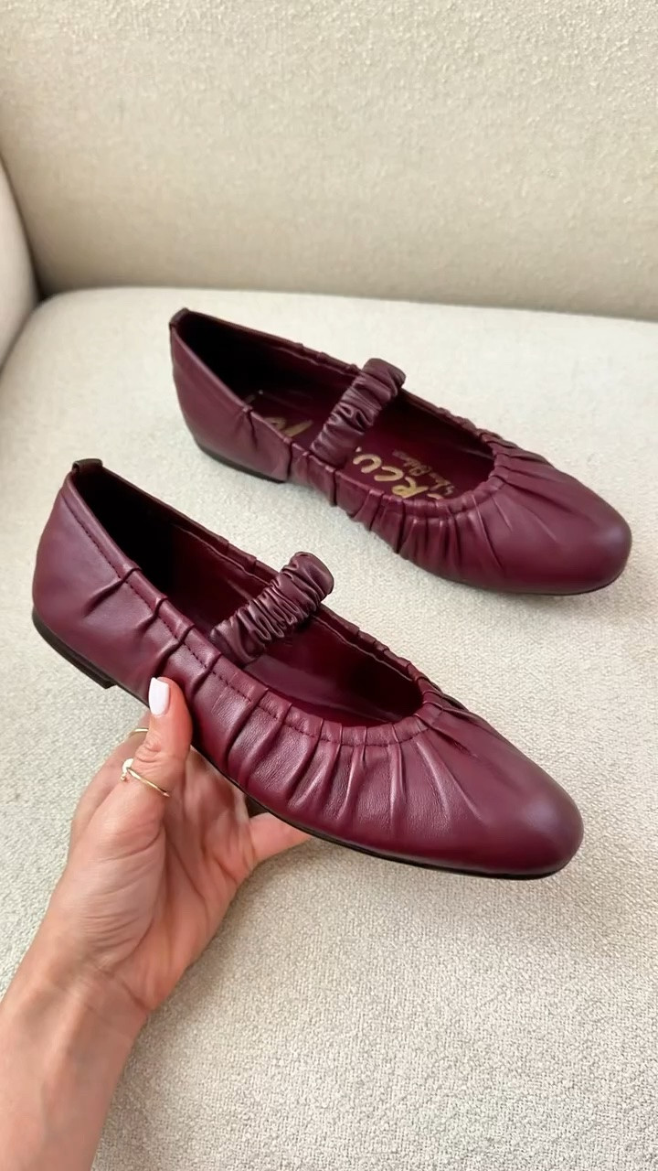 New burgundy ballet flats for fall! Fall shoes. Fall style. Elevated casual outfits. Casual outfits. TTS for me. Fall outfits.

#LTKootd #LTKWorkwear #LTKSeasonal
