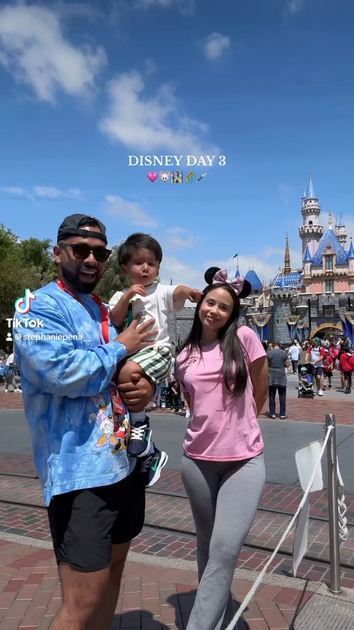 Disney day 3 outfits!!! 🤍

#LTKstyletip #LTKSeasonal #LTKkids