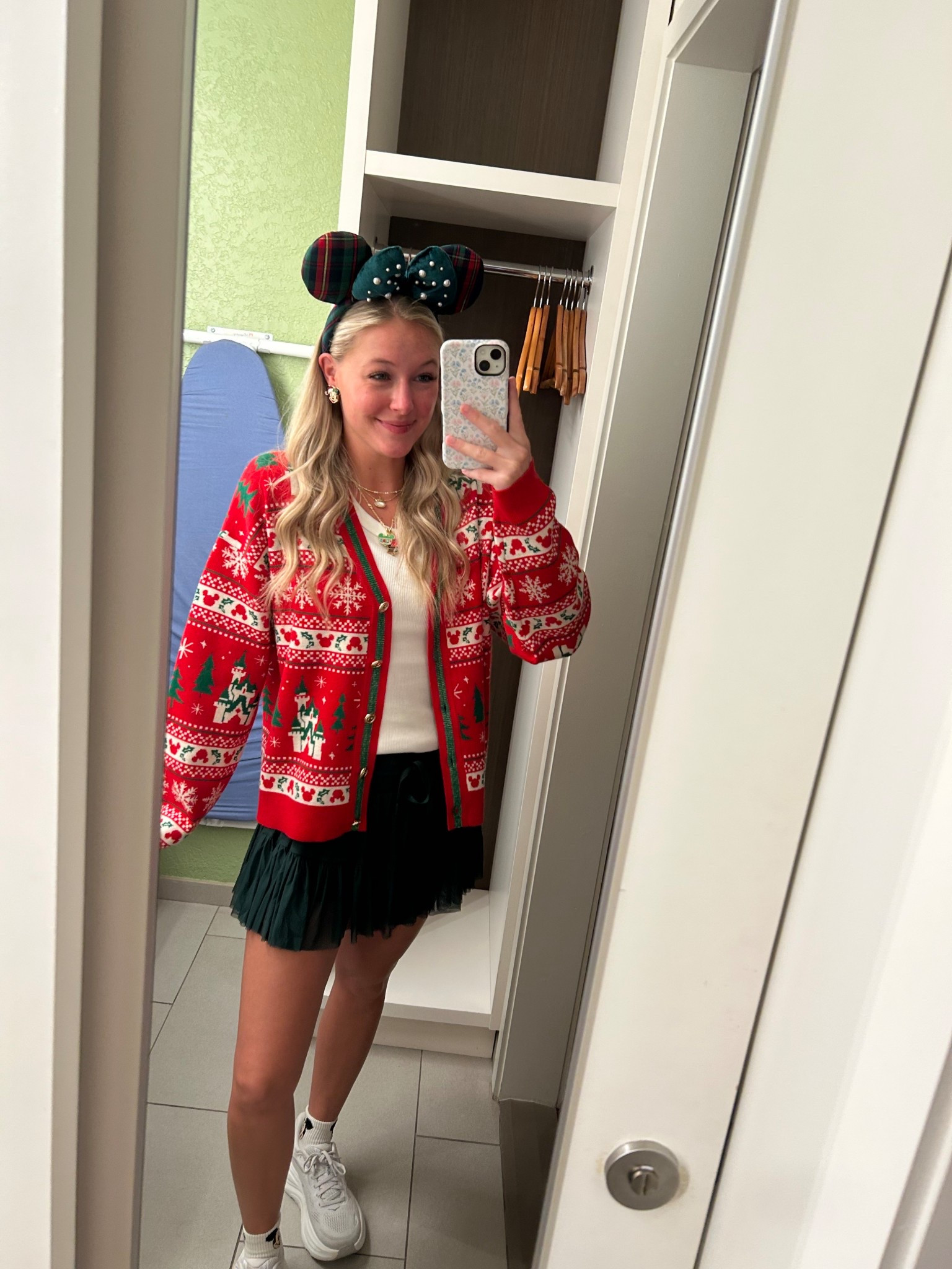 Disney World holiday outfit! Comfy and cute! 🎄❤️🎅🏼 #DisneyWorld #ChristmasAtDisney 

#LTKHoliday