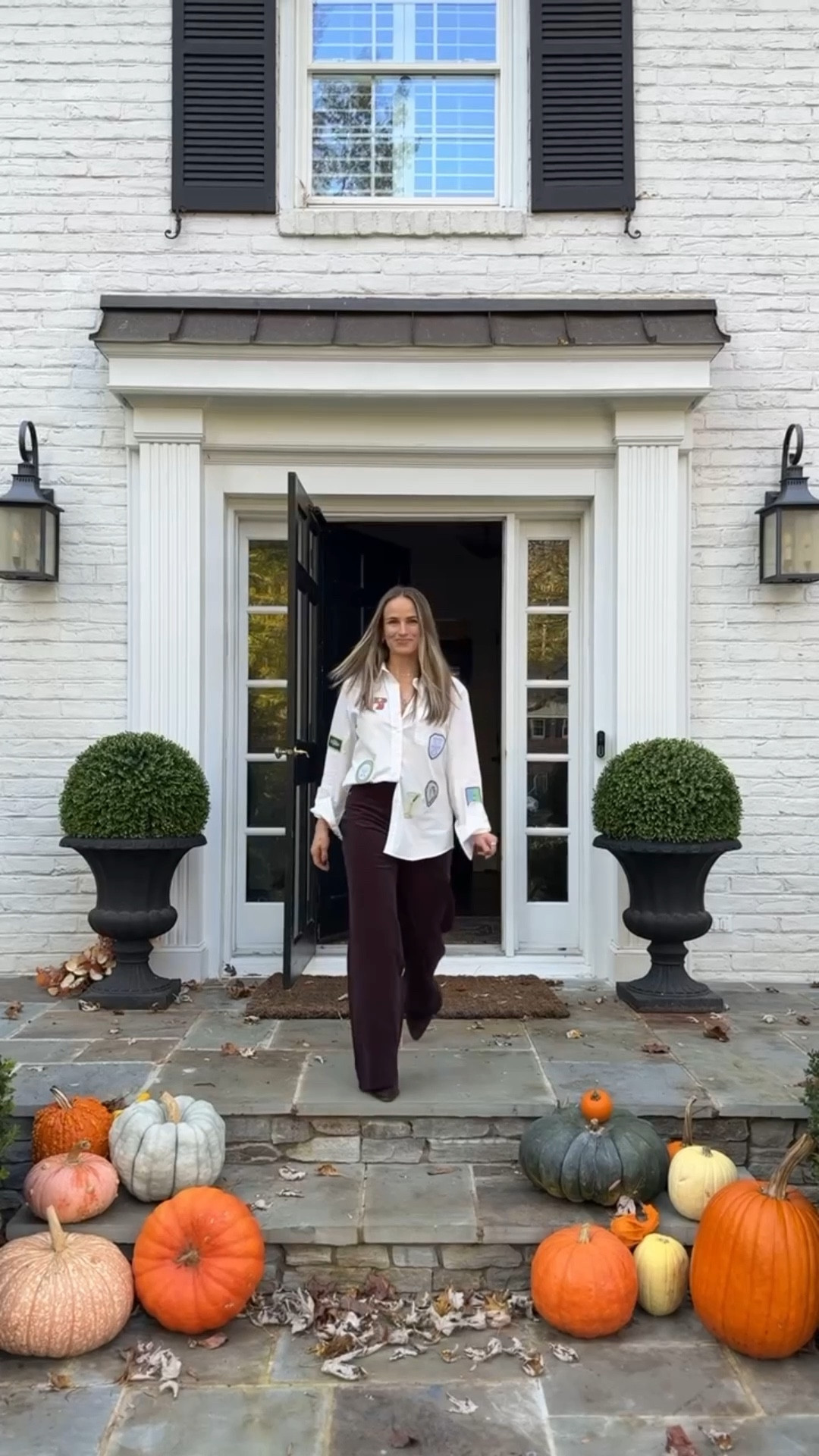 Thanksgiving outfit
Brown corduroy pants 
White button down 
Suede booties 

#LTKStyleTip #LTKHoliday #LTKSeasonal