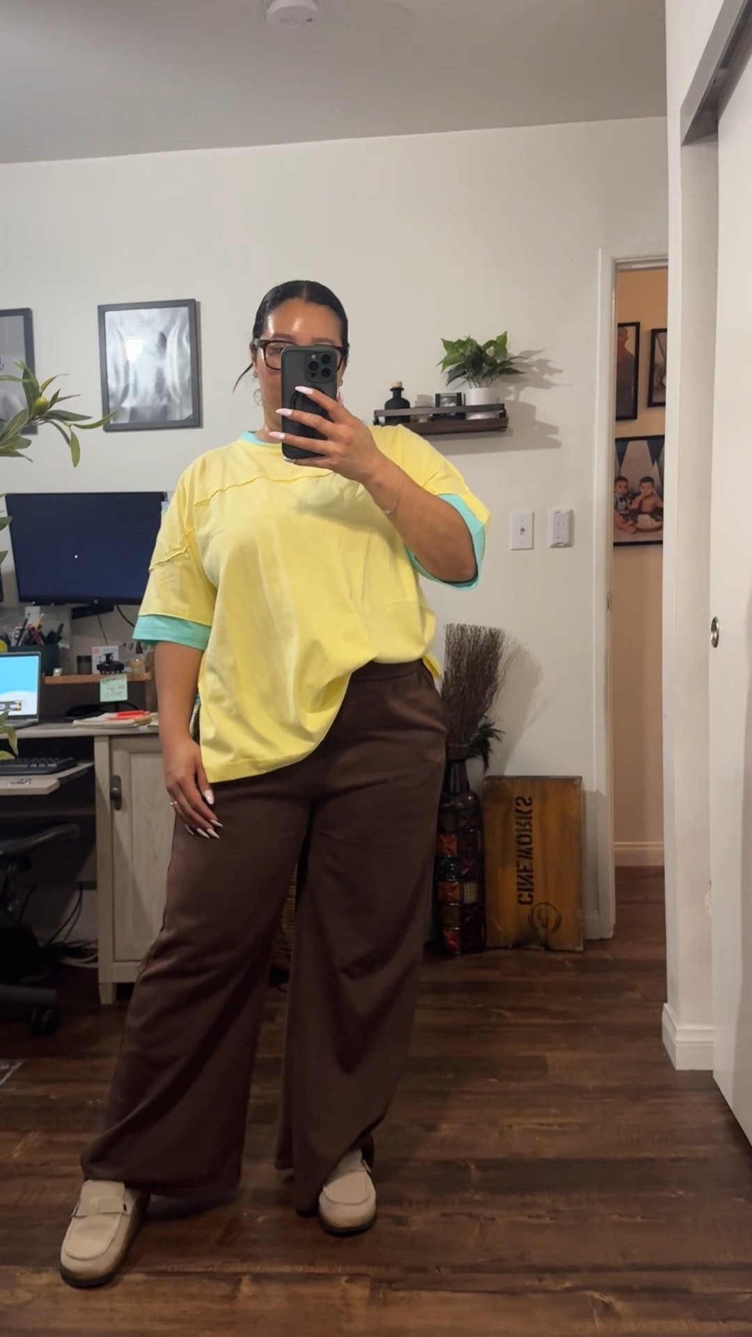 Easy outfit I’m wearing as a wfh mom and for school drop offs. It’s a hot day here in Los Angeles so I want to make sure I feel comfortable and cool. 

Shirt - large / runs big / oversized fit/ super comfy 
Pants - large / from a matching set/ super comfy and tummy friendly 
Clogs- 8.5/ tts 

WFH outfit 
Mom outfit 
Spring outfit 
Midsize outfit 
Curvy fashion 
Oversized shirt 
Pants 
Travel outfit 
Casual outfit 
Amazon outfit 


#LTKootd #LTKMidsize #LTKmomlife

#LTKootd #LTKmomlife #LTKMidsize