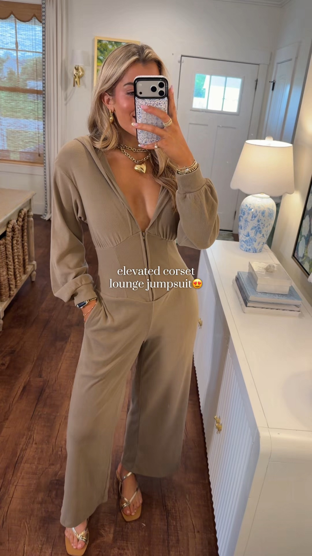 Snatches you AND makes you look boujee as heck! PERFECT for fall! wearing size M and I'm 5'9! Comes in so many cute colors!😍
#fallfashion #boujeeonabudget
#pinterestaesthetic #elevatedloungewear #affordablefashion

#LTKootd #LTKU #LTKSeasonal