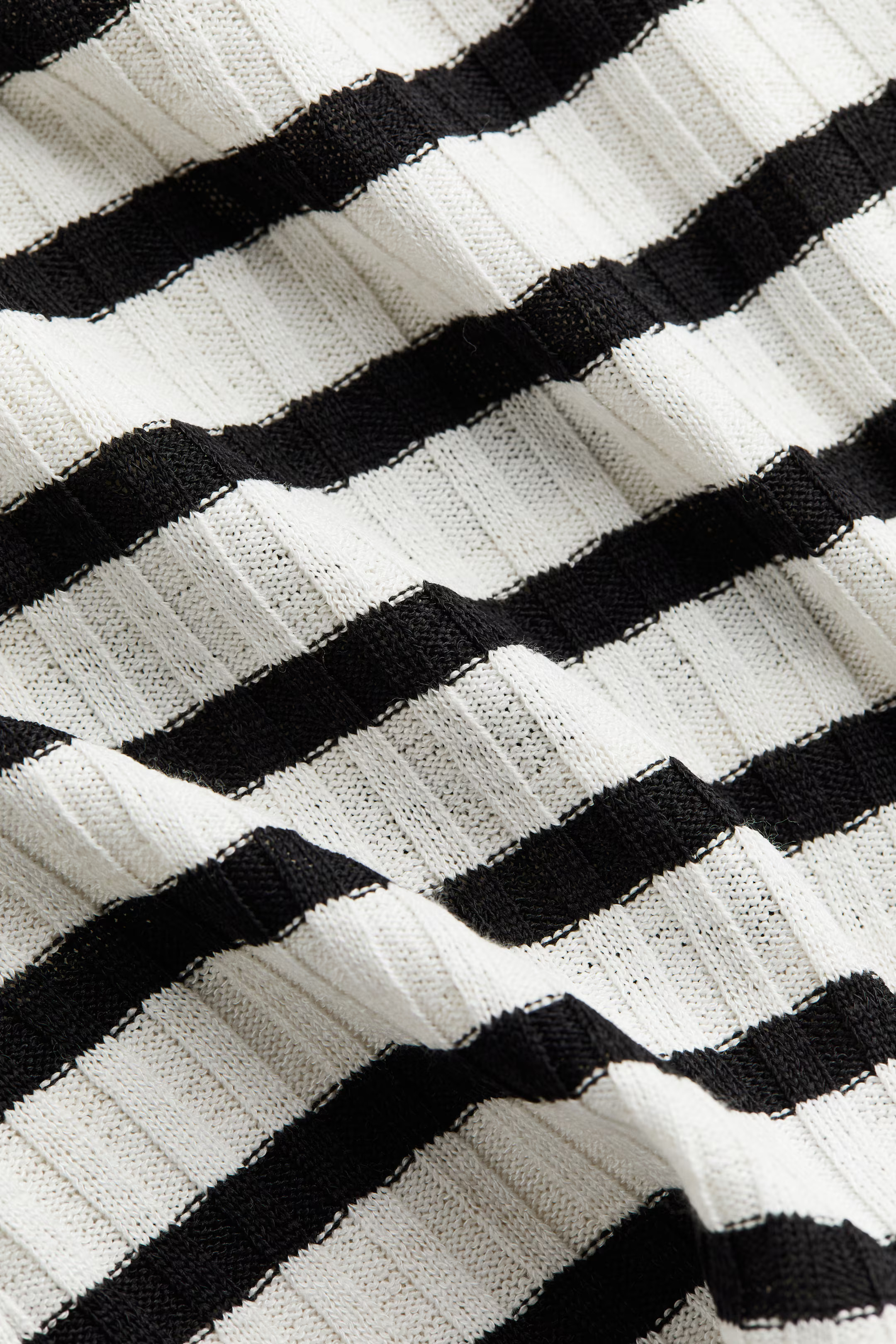 Rib-knit tube top | H&M (UK, MY, IN, SG, PH, TW, HK)