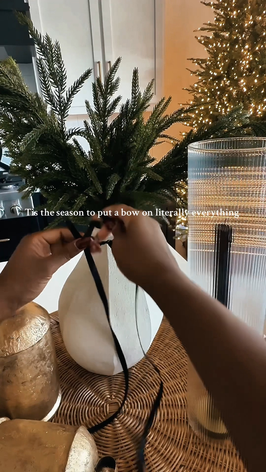 Holiday bows everywhere. Linked all my decor picks + easy styling ideas!

#LTKFinds #LTKHoliday #ChristmasDecor #ModernHolidayDecor
#ChristmasInspo #MinimalistHoliday #FestiveFinds #HolidayDecor
#ChristmasDecor #HolidayHomeDecor
#ChristmasDecorIdeas
#HolidayAesthetic
#ModernHolidayDecor
#MinimalistChristmas
#FestiveHome

#LTKSeasonal #LTKHome #LTKHoliday