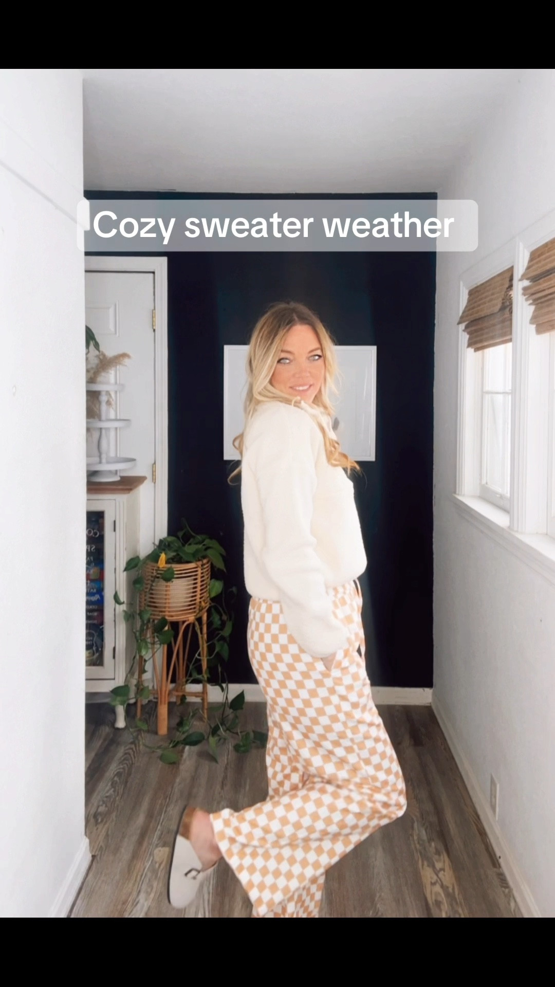 5’ 7 140 lbs 
^^ Pants small
^^ Shoes are so comfy  


#LTKU #LTKGiftGuide #LTKFindsUnder50