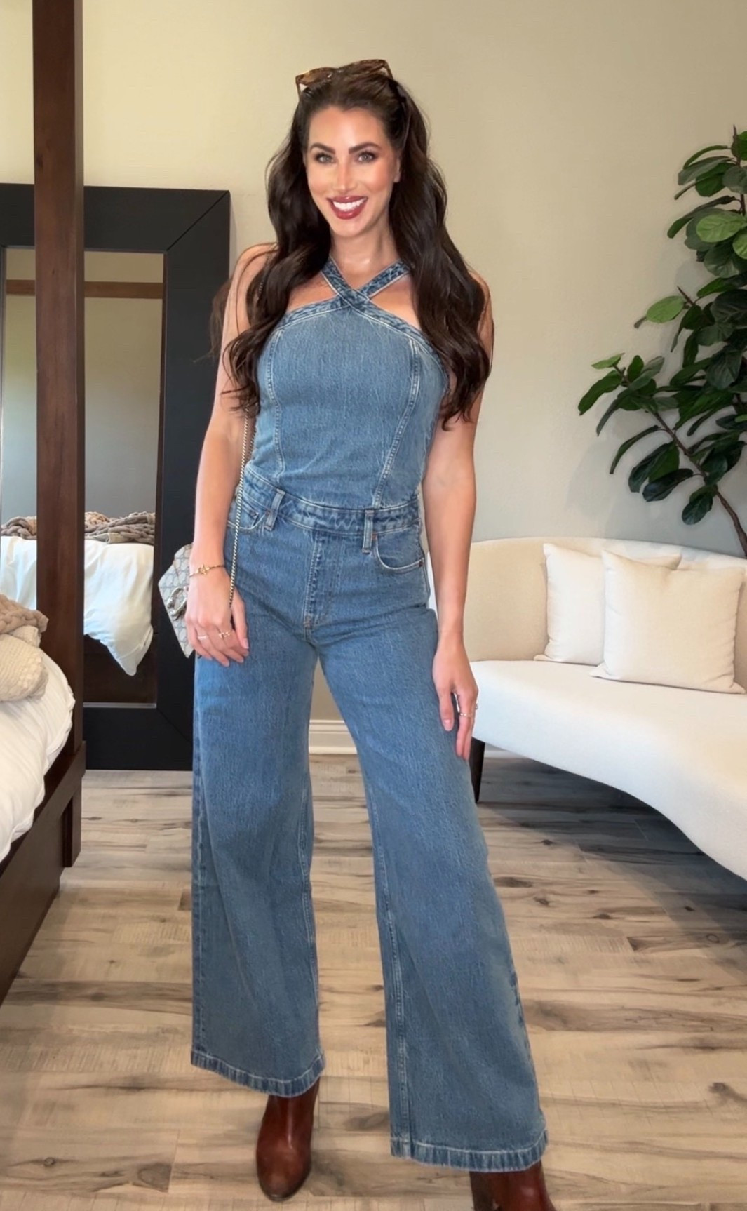 This romper is SO cute! It’s 25% off plus use code: AFLTK for an additional 20% off in your cart! I’m wearing the Tall length in a size Small @abercrombie

#LTKxAbercrombie #LTKSaleAlert #LTKootd