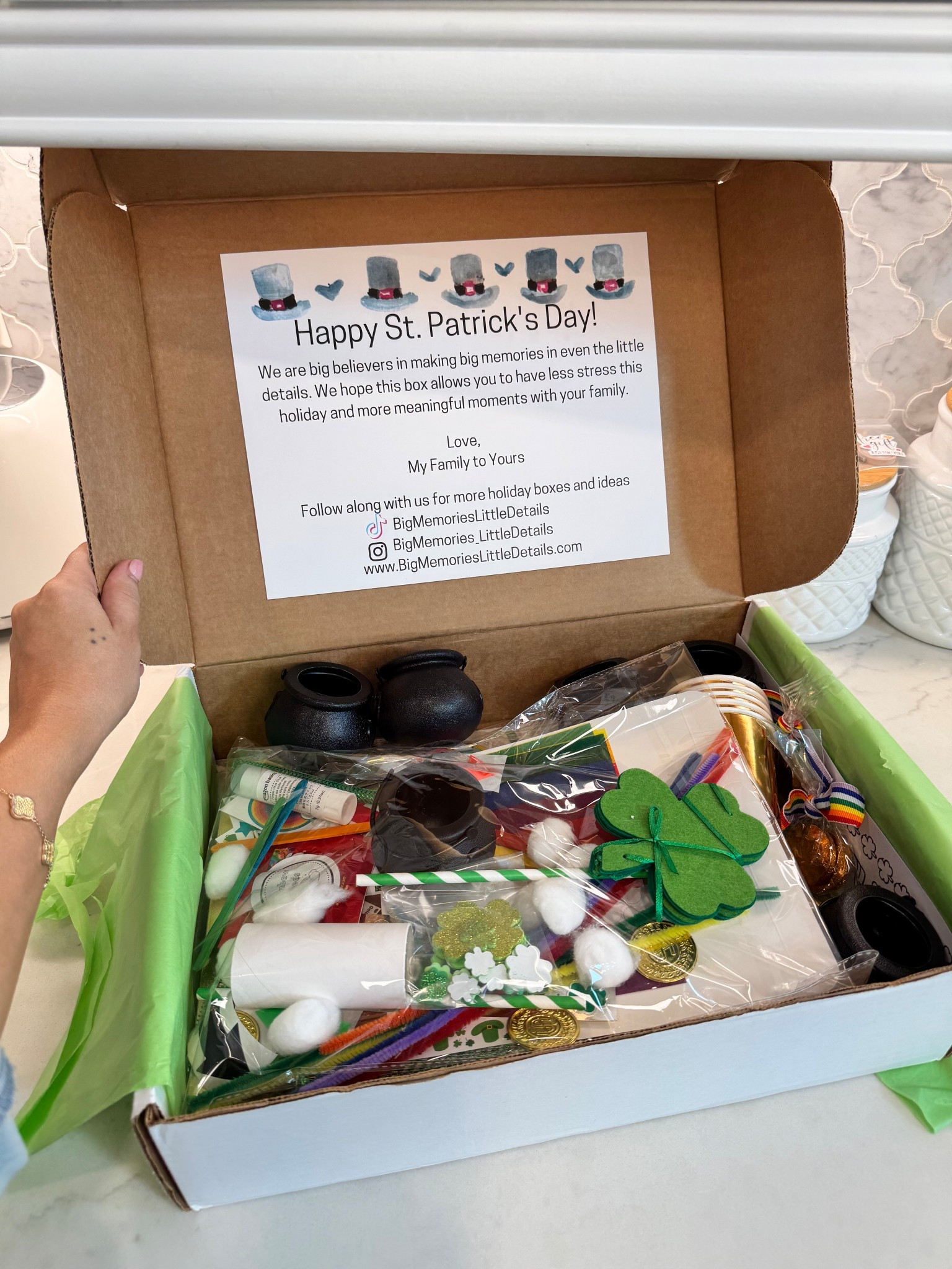 Code: kara10 ✨💚 we love these boxes been doing the past 2 years I think! Just love how it comes with all the stuff I need and more! 🌈

#LTKSeasonal