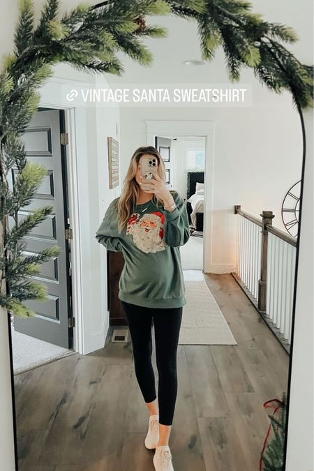 Loving this vintage Santa sweatshirt from #amazon !! Comes in a few different colors! 

#LTKstyletip #LTKfindsunder50 #LTKHoliday