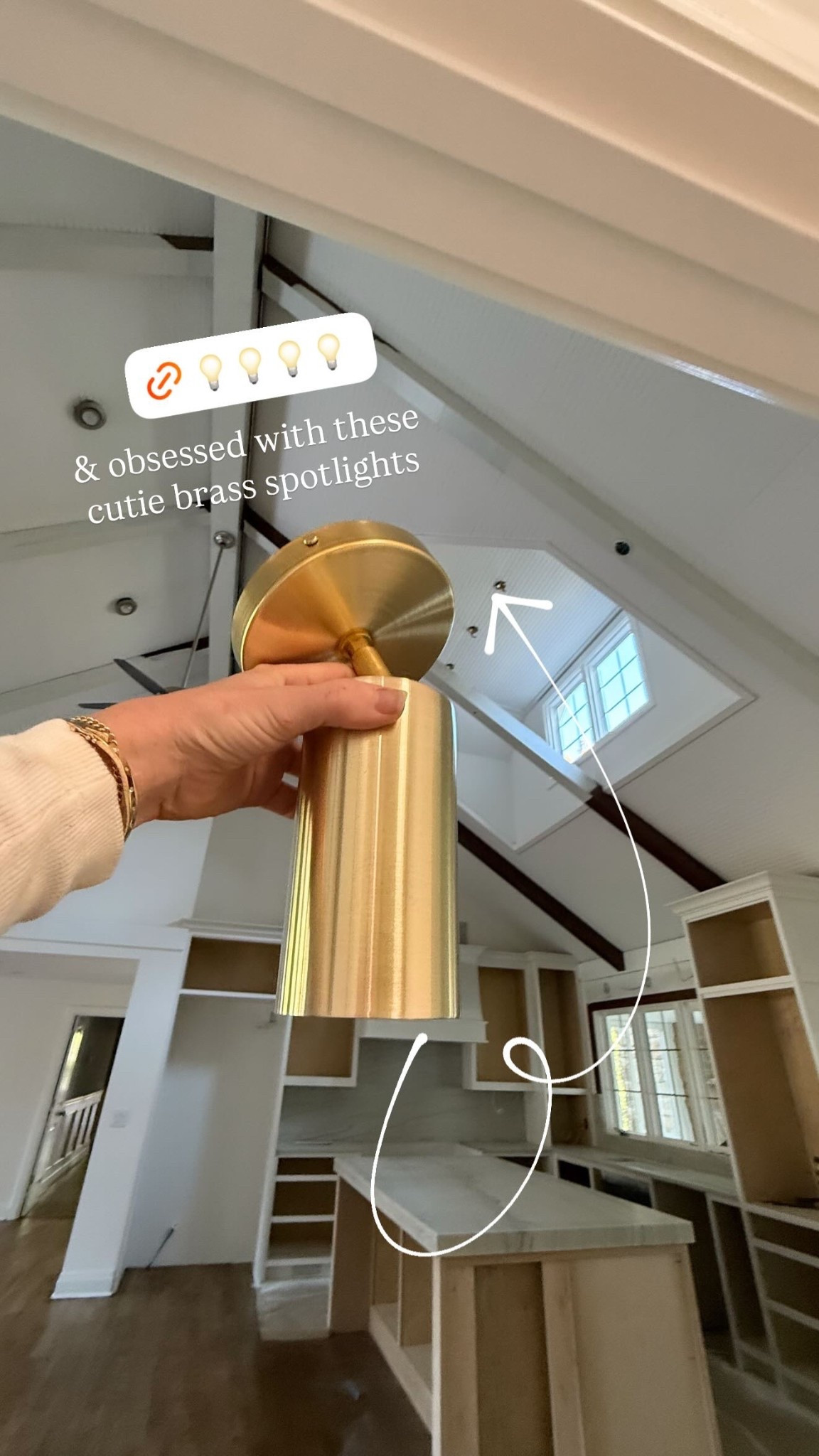 & obsessed with these cutie brass spotlights