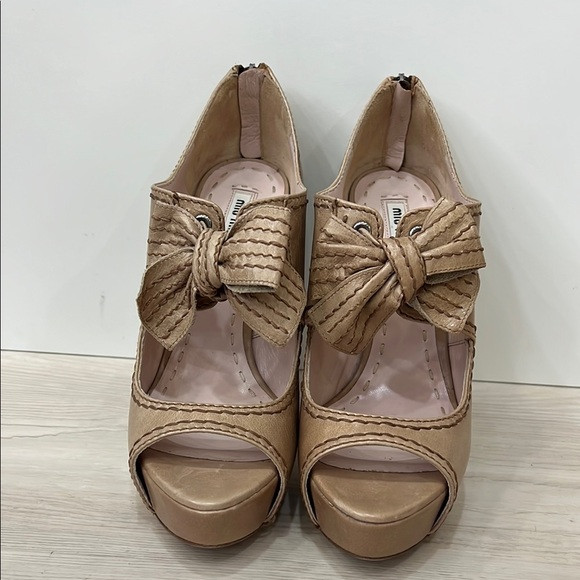 Miu Miu Tan Platform Shoes with Bow Detail | Poshmark