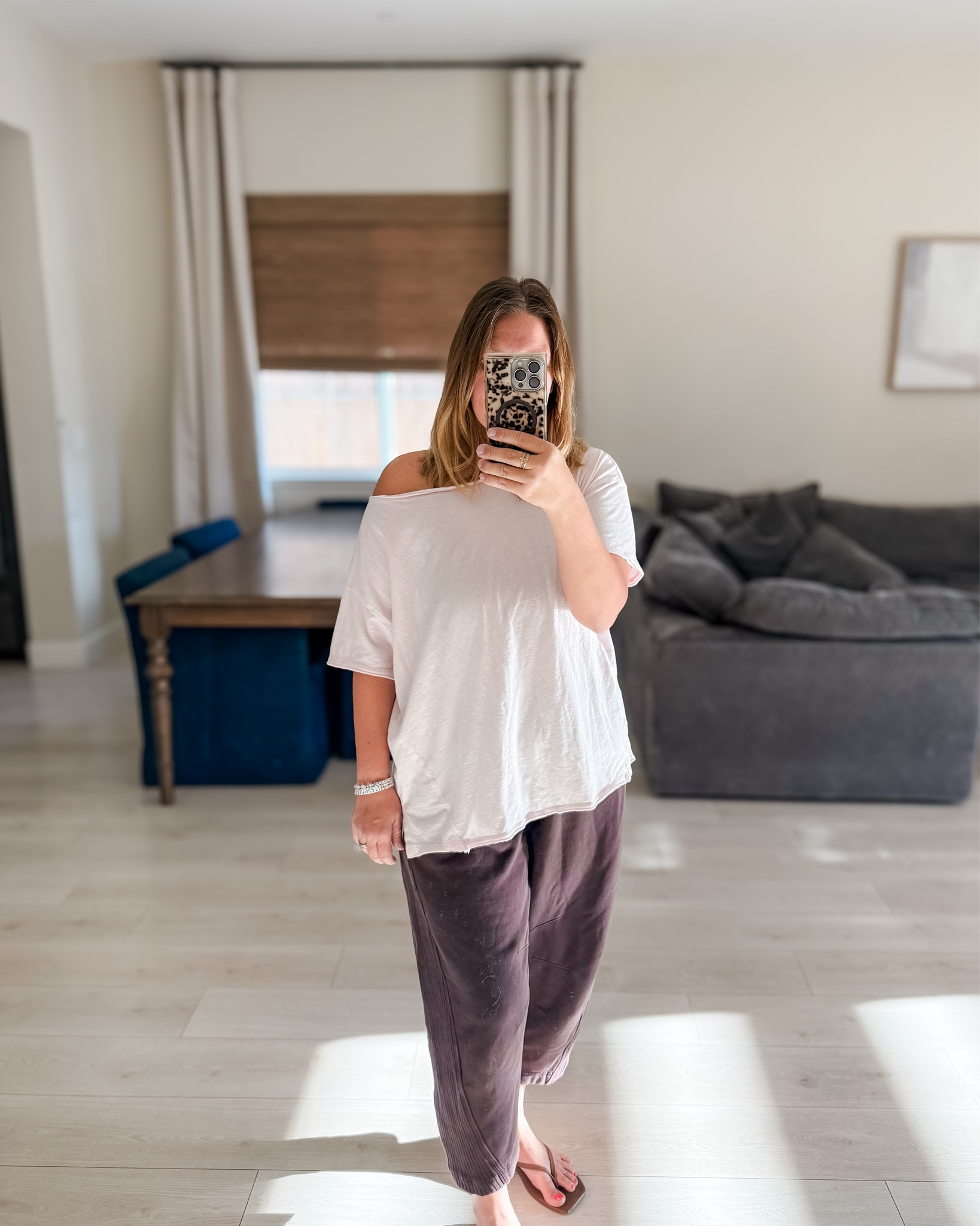 Mom fit for the morning🙌🏼 Such an easy way to get out of pajamas in the morning for school drop off & run some errands before the weather gets hot! 

These barrel pants are my FAVORITE!!!

#LTKmomlife #LTKdayinmylife #LTKPetite