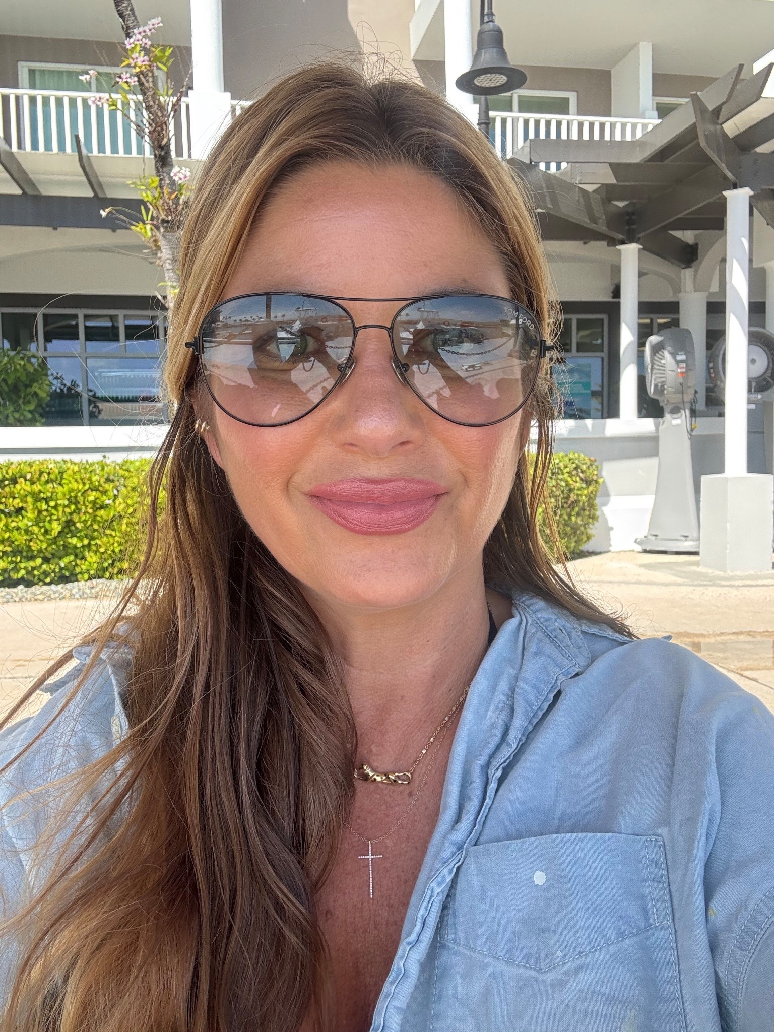 I love the color of these lighter than air aviators 🌞 Lips are brownie nude lip liner and 503 lipstick  💄 

#LTKootd #LTKBeauty #LTKdayinmylife